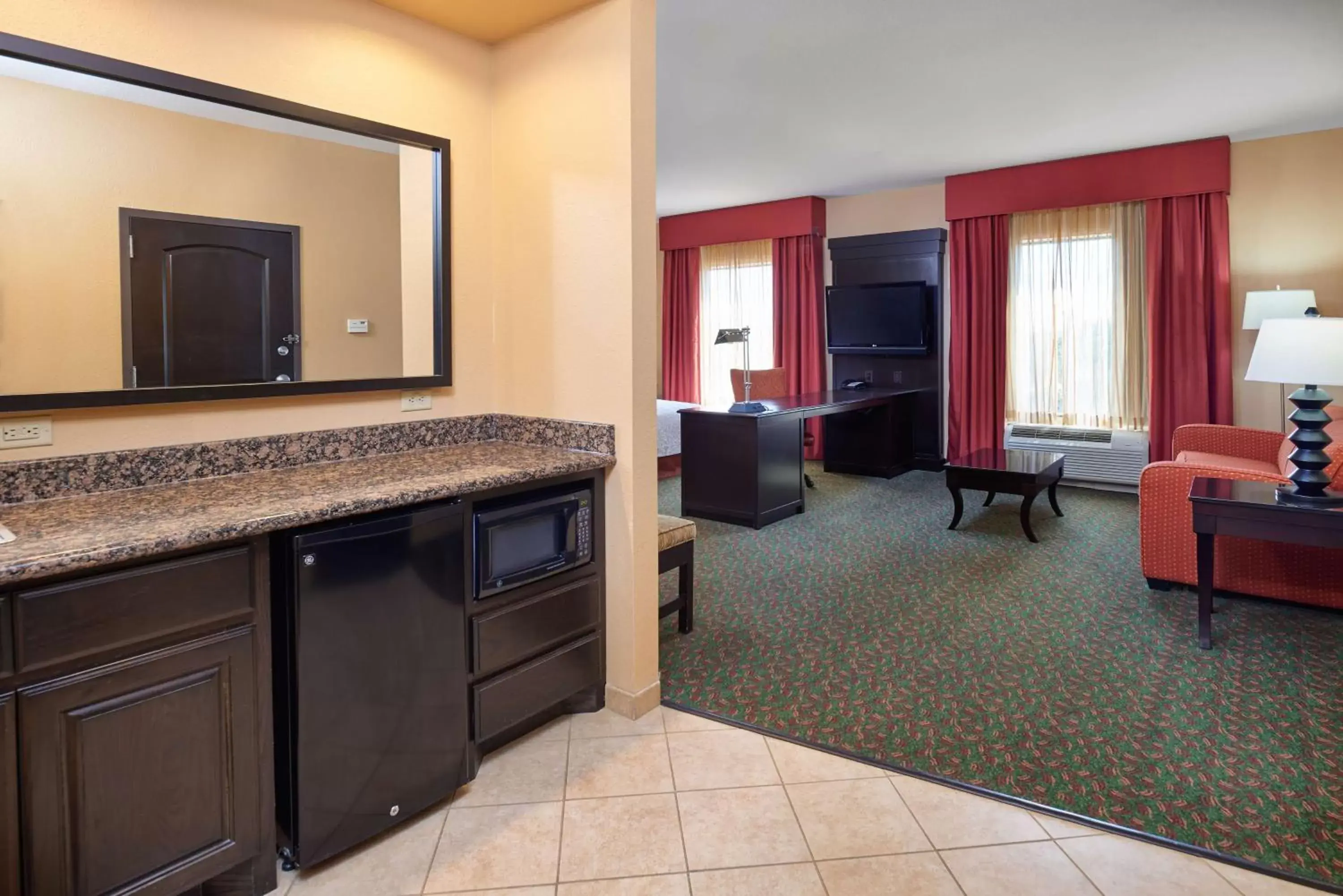 Photo of the whole room, TV/Entertainment Center in Hampton Inn & Suites Waco-South
