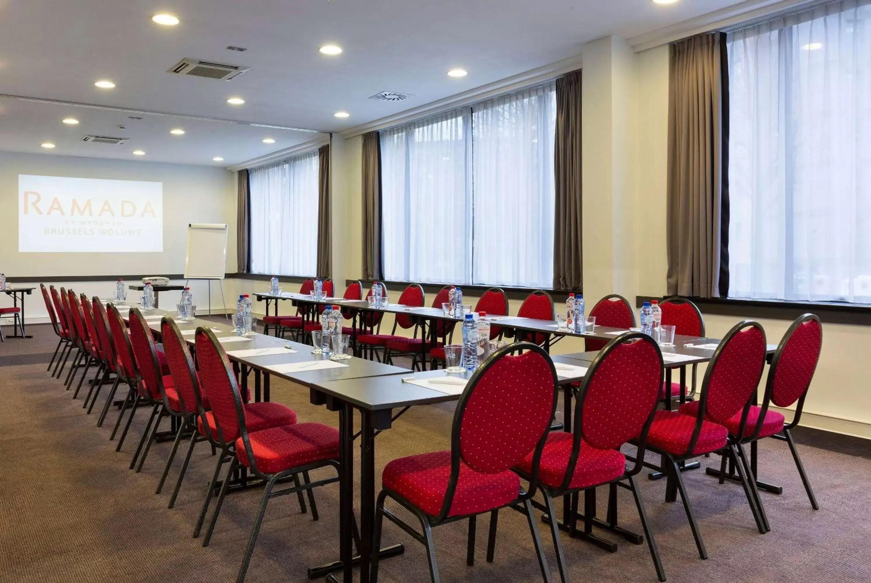 Meeting/conference room in Hotel Ramada Brussels Woluwe