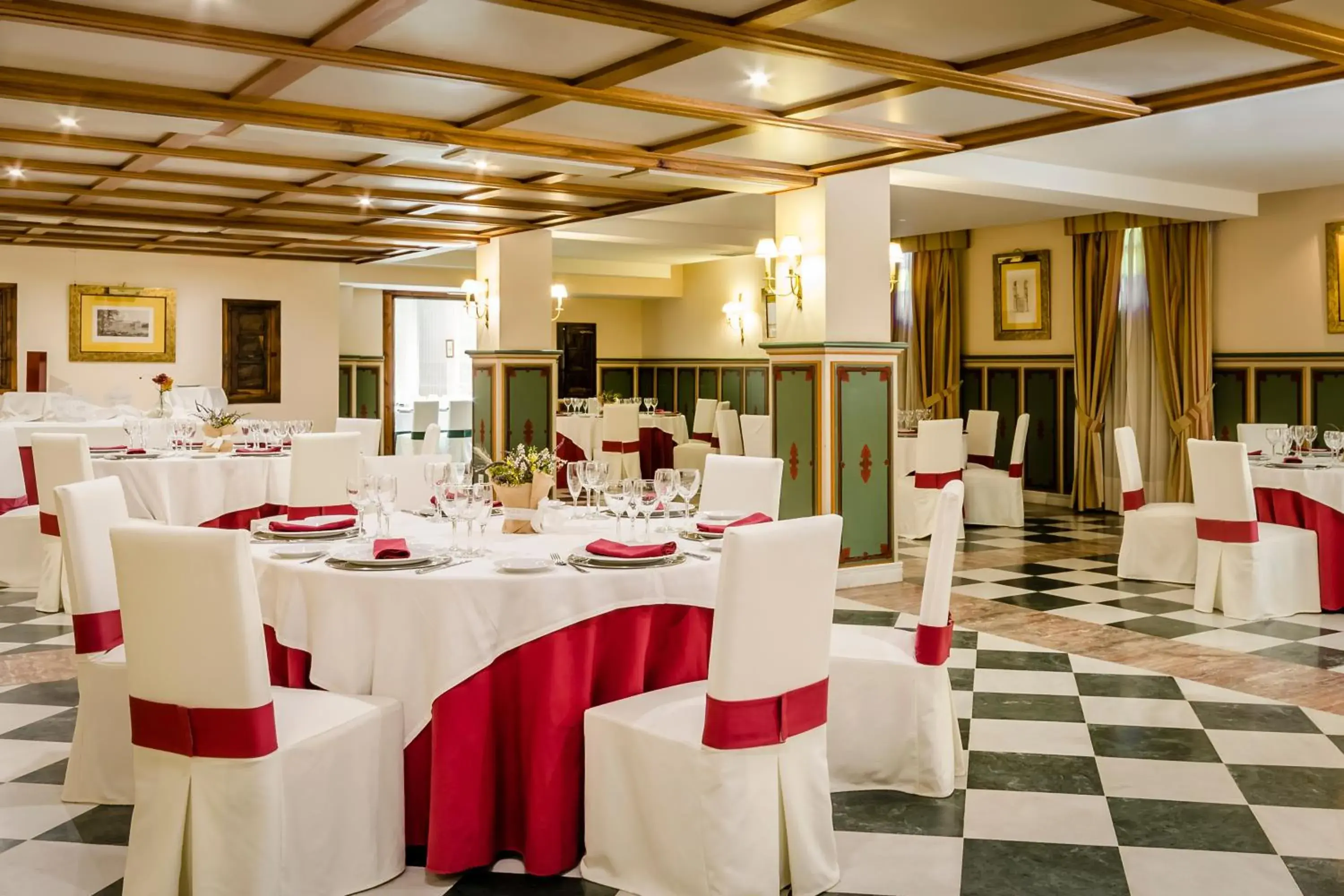 Business facilities, Banquet Facilities in YIT Vereda Real
