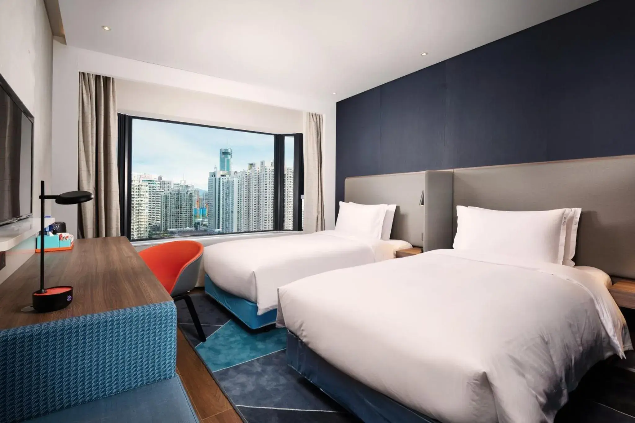 Photo of the whole room in Holiday Inn Express Shenzhen Dongmen