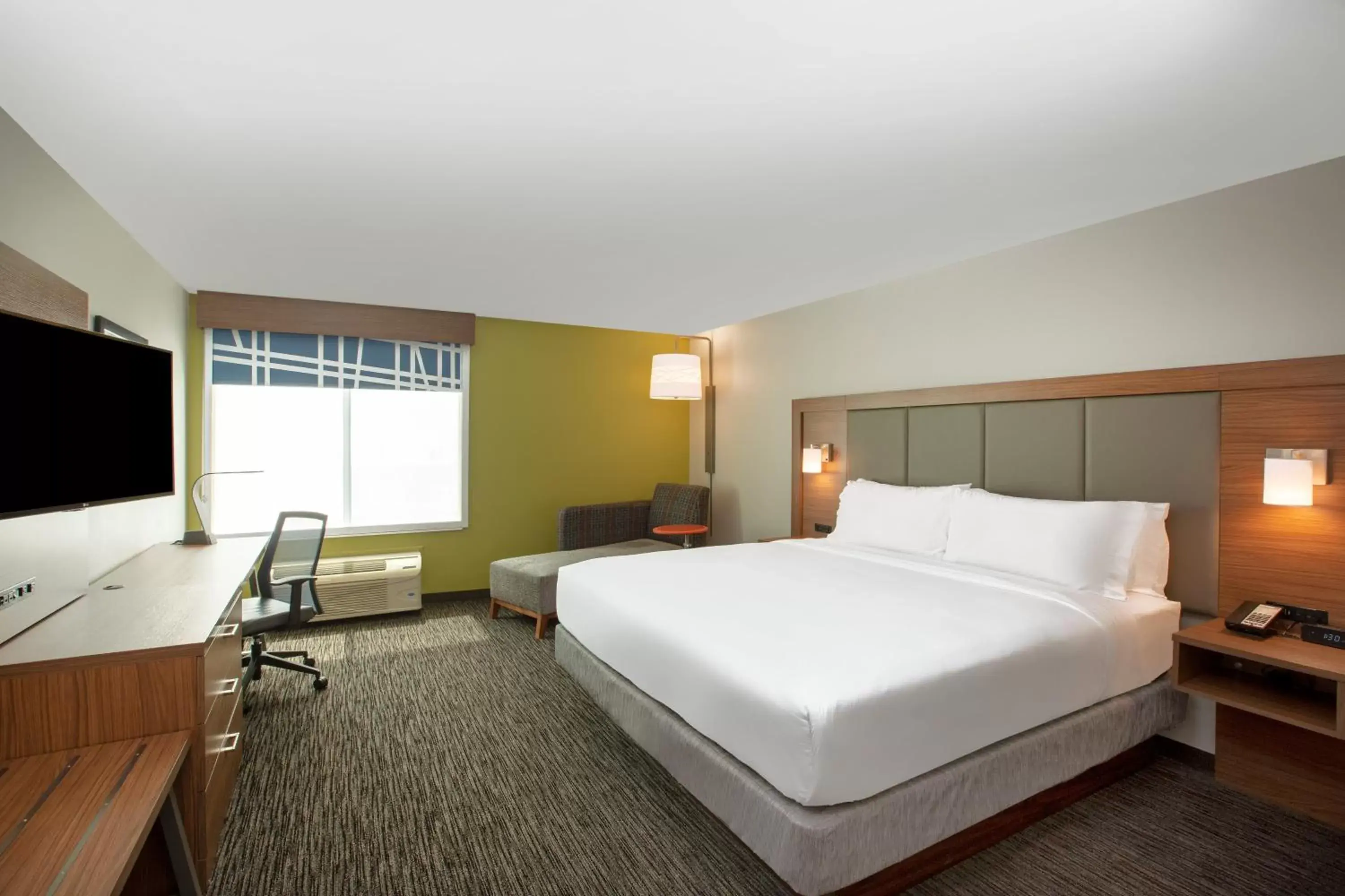 Photo of the whole room, Bed in Holiday Inn Express Hotel & Suites Norfolk, an IHG Hotel