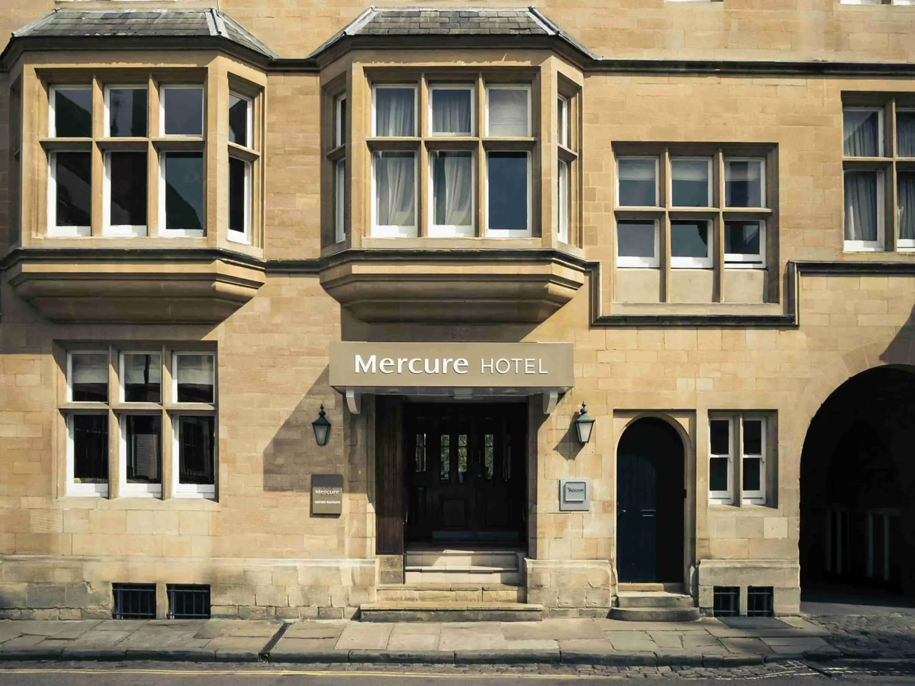 Property Building in Mercure Oxford Eastgate Hotel