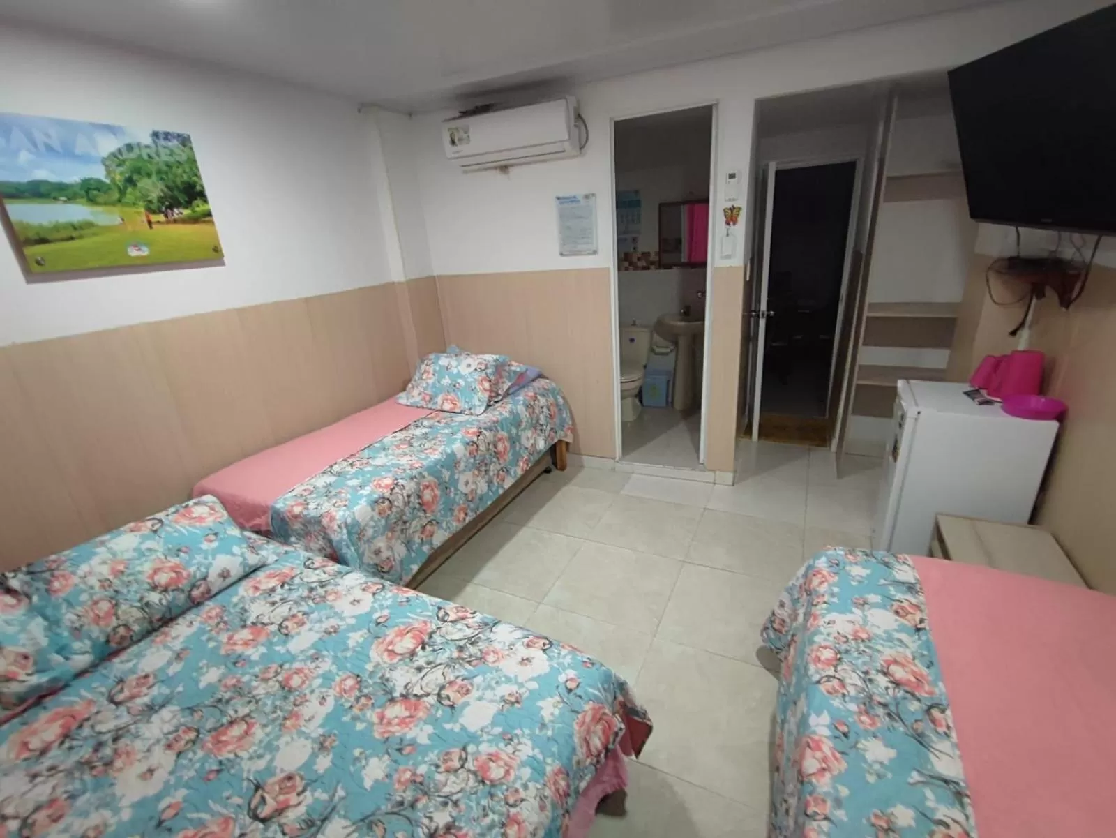 Standard Family Room - single occupancy in Jackson House Inn