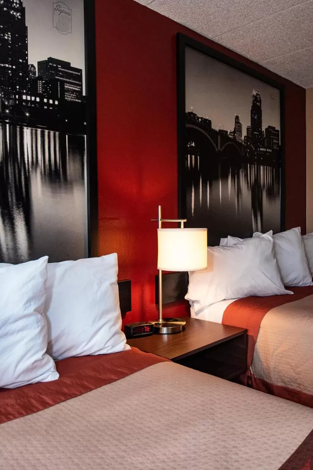 Bed in Super 8 by Wyndham Brooklyn Center/MPLS Bed in Super 8 by Wyndham Brooklyn Center/MPLS