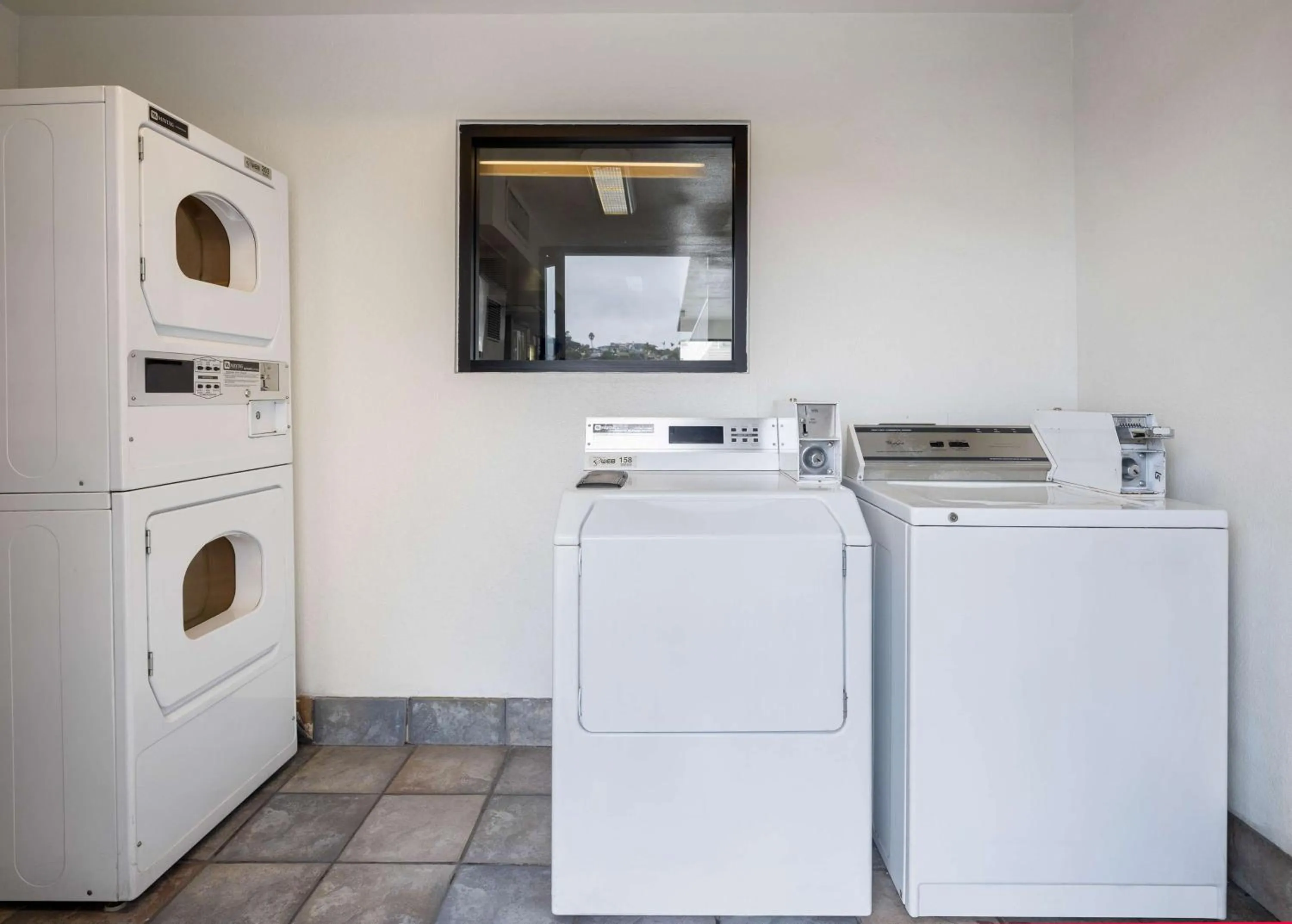 Property building in Motel 6-Pismo Beach, CA