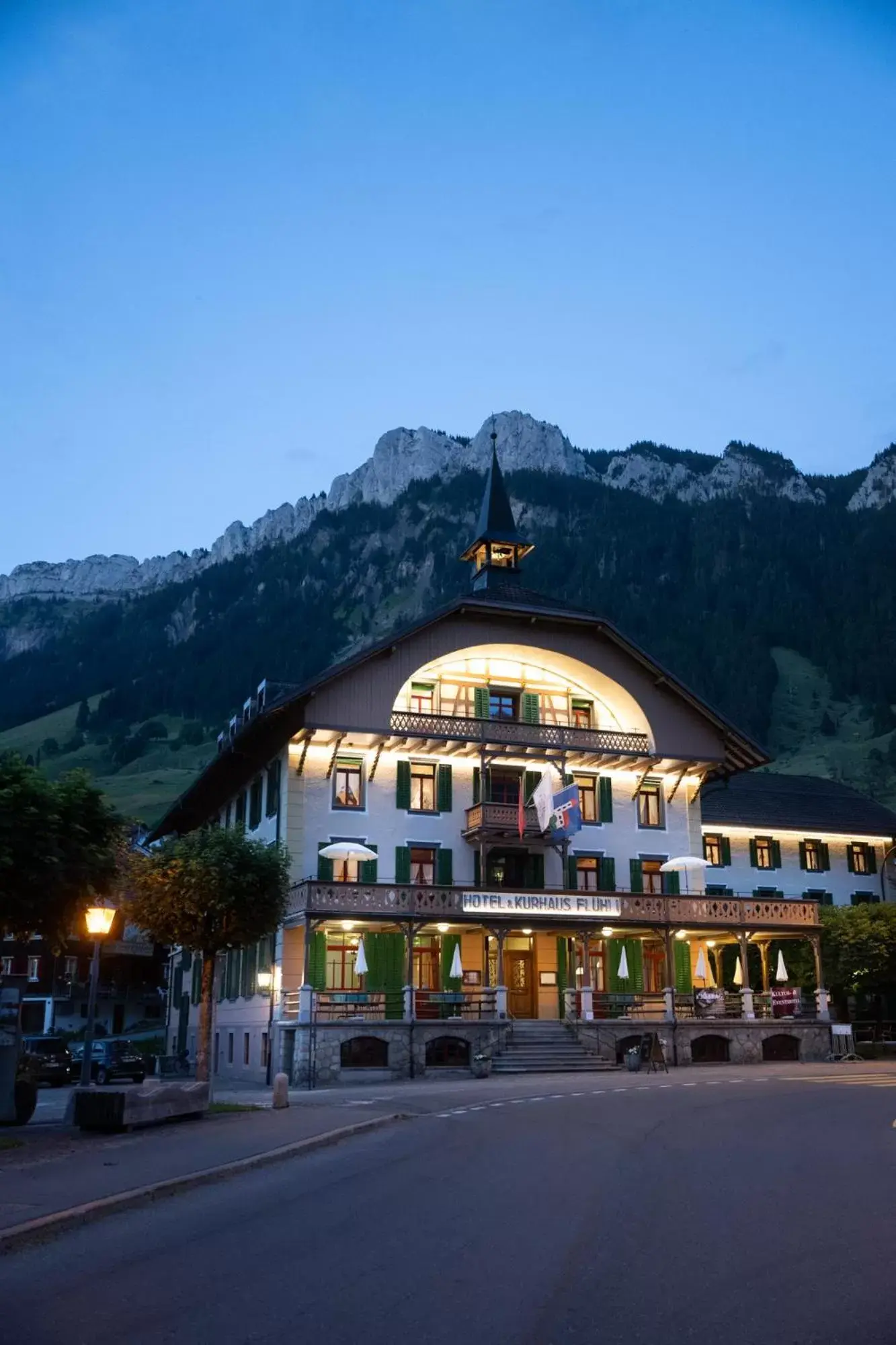 Property Building in FLÜHLI Hotel Kurhaus