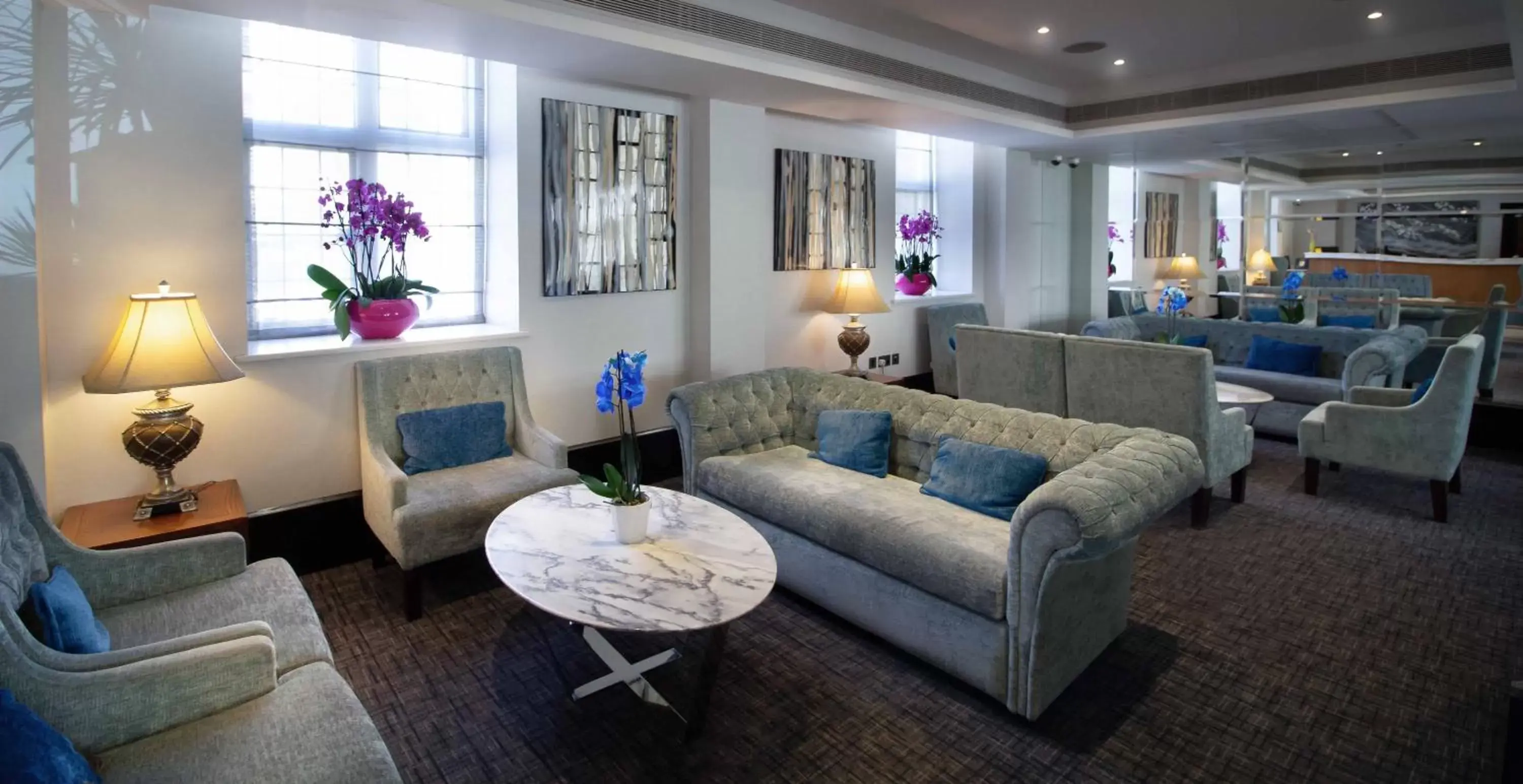 Lobby or reception, Seating Area in Wellington Hotel by Blue Orchid