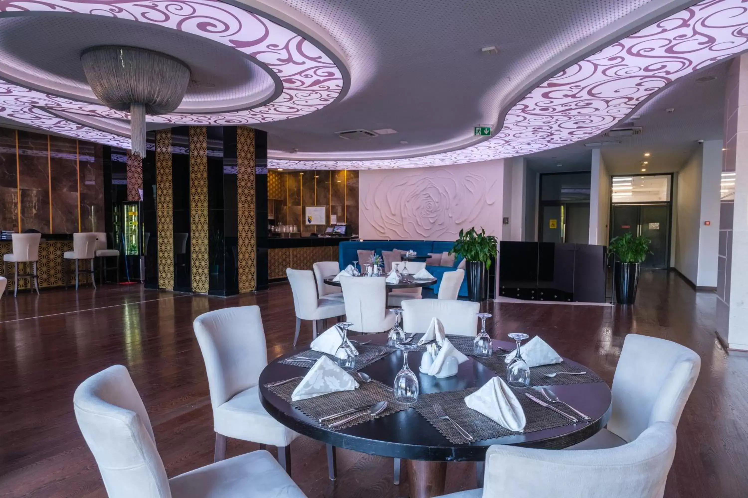 Restaurant/places to eat in Malak Regency Hotel Restaurant/places to eat in Malak Regency Hotel