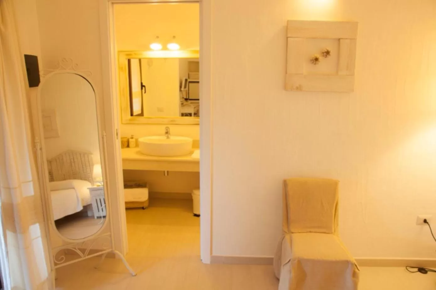 Bathroom, Bed in Cento Ulivi B&B