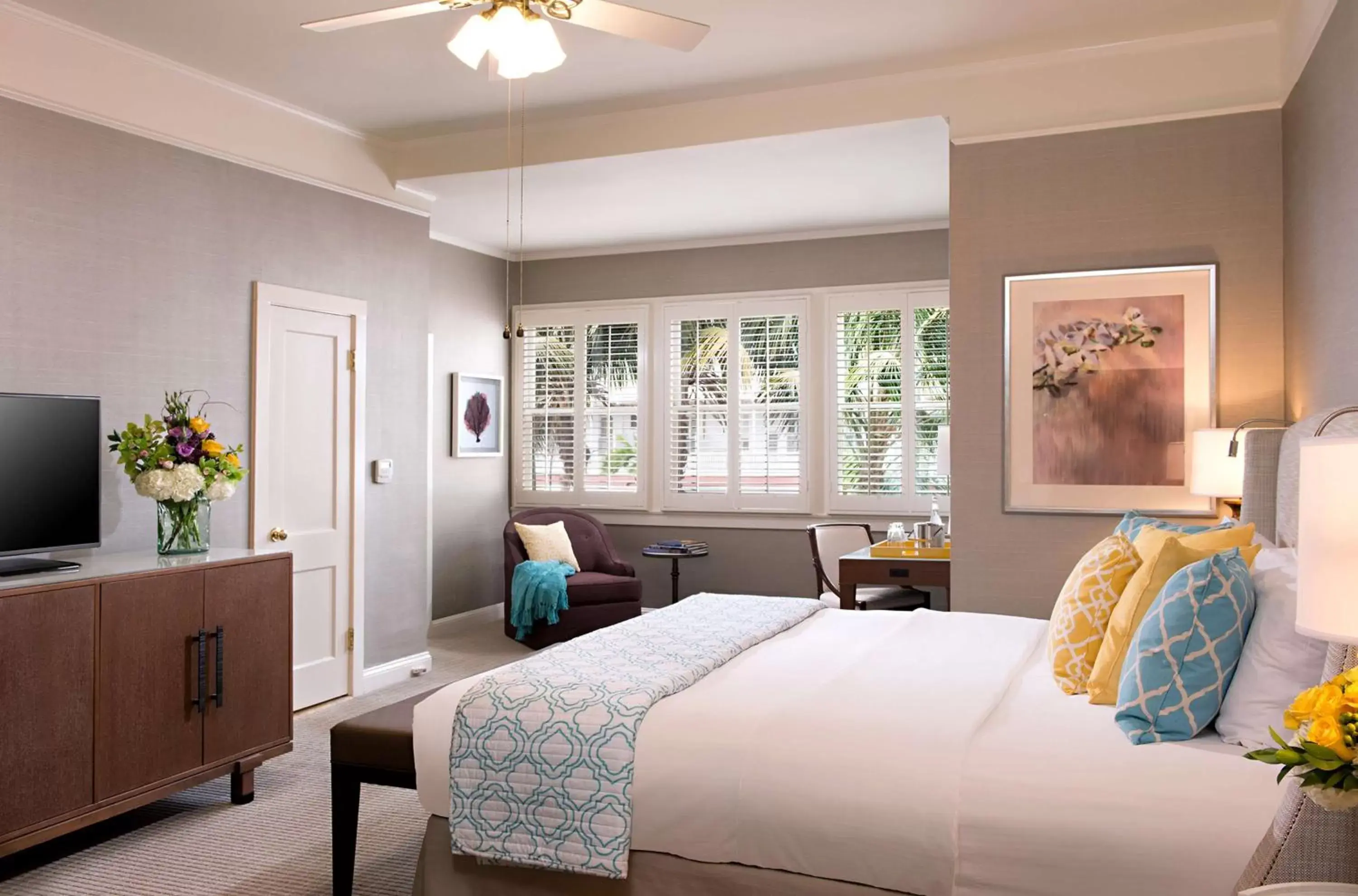 Bedroom, Bed in Hotel del Coronado, Curio Collection by Hilton