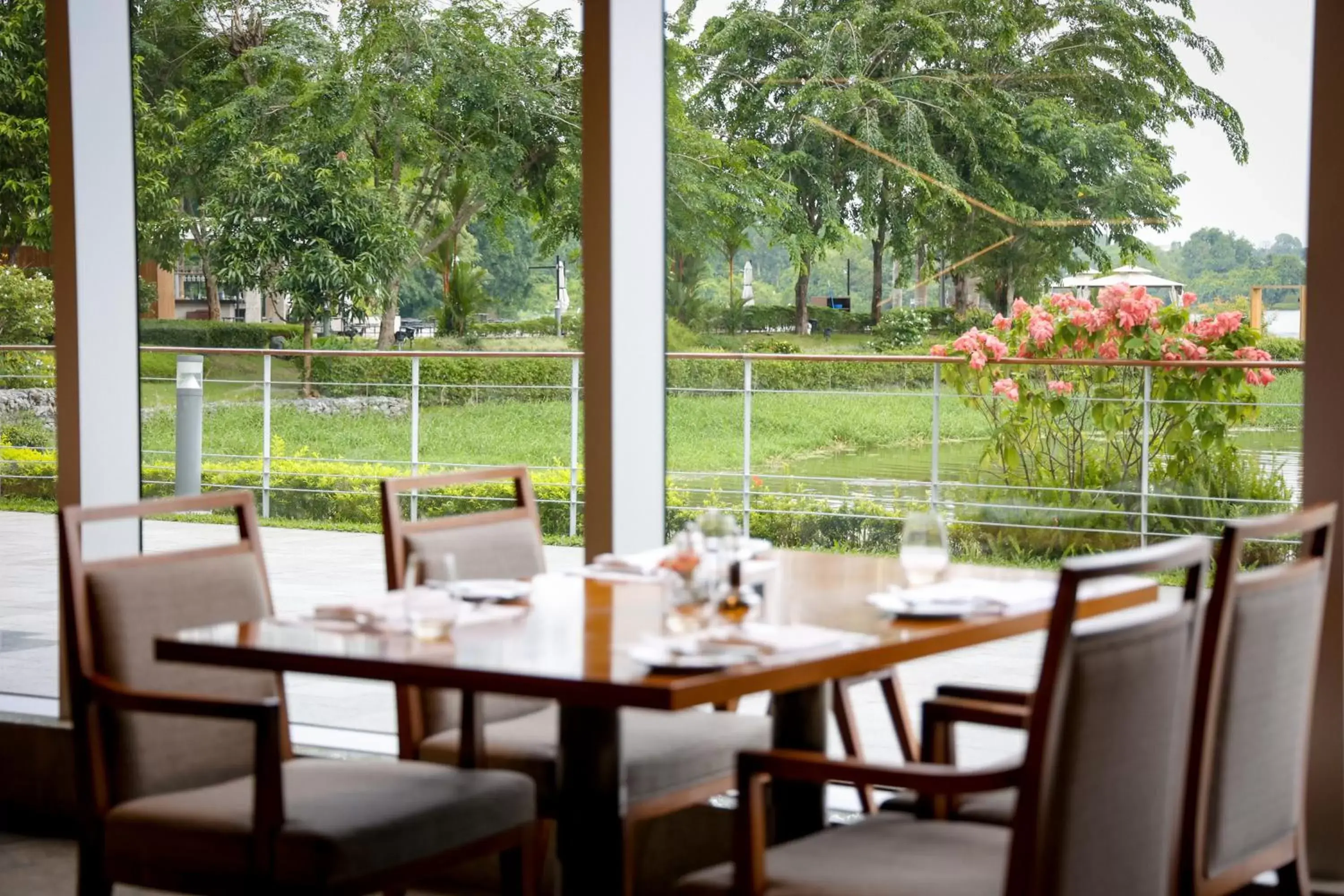 Restaurant/Places to Eat in LOTTE Hotel Yangon