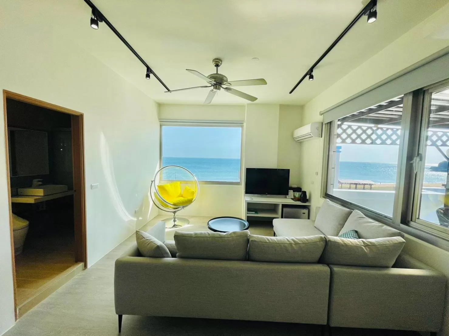 Sea view in Beachcastle & Sea View Villa