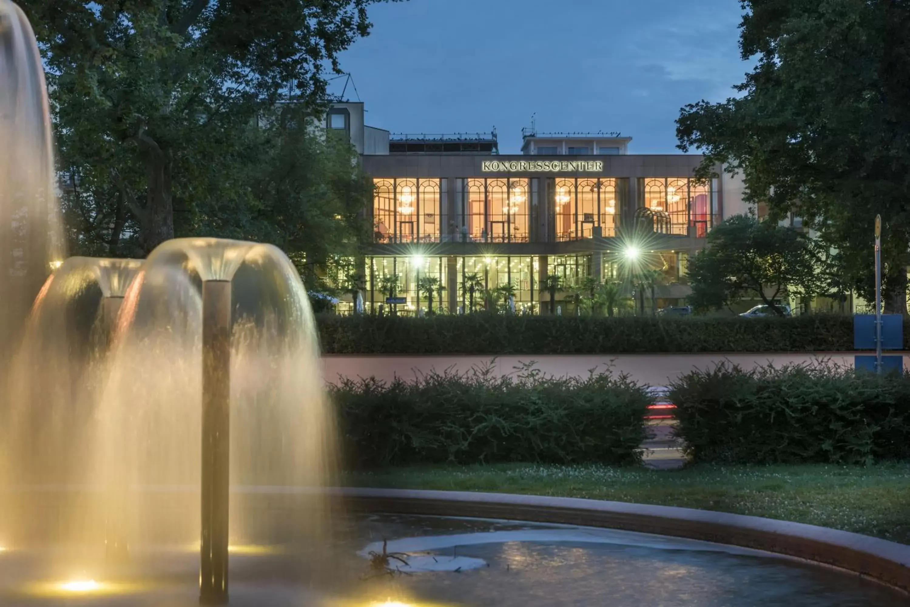 Property building, Swimming Pool in Maritim Hotel Bad Homburg