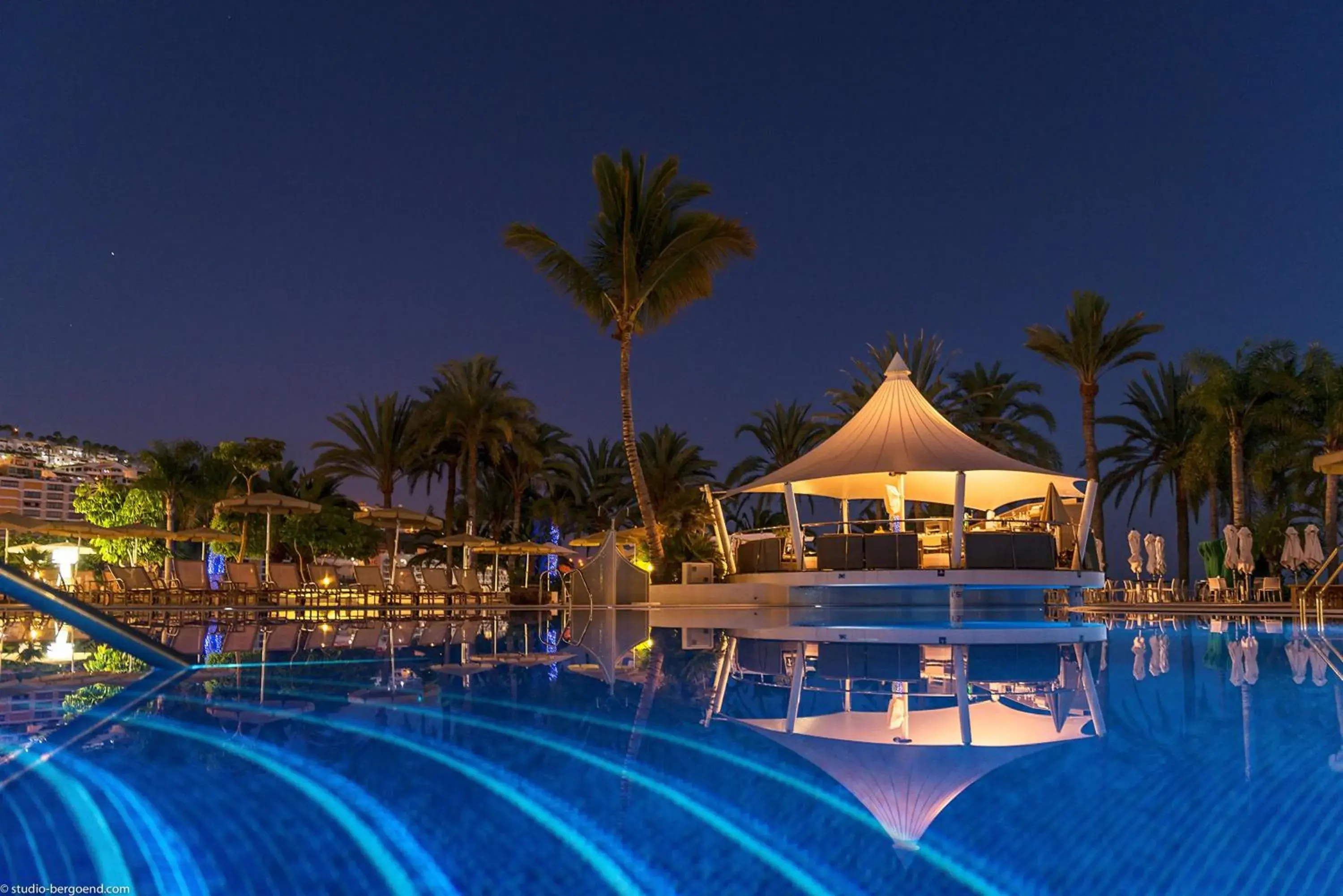 Activities, Swimming Pool in Radisson Blu Resort Gran Canaria