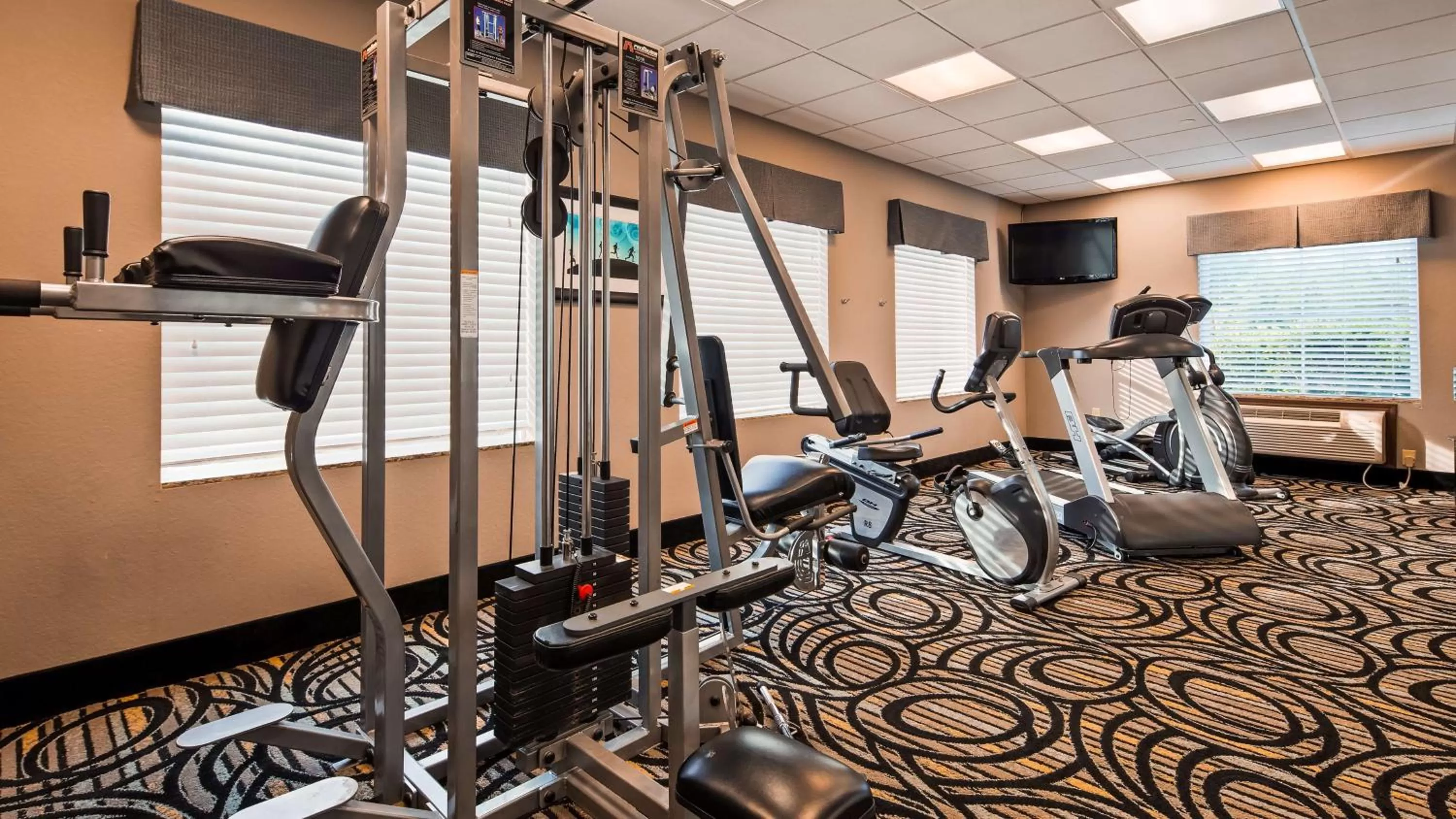 Fitness centre/facilities in Best Western Plus Kenedy Inn