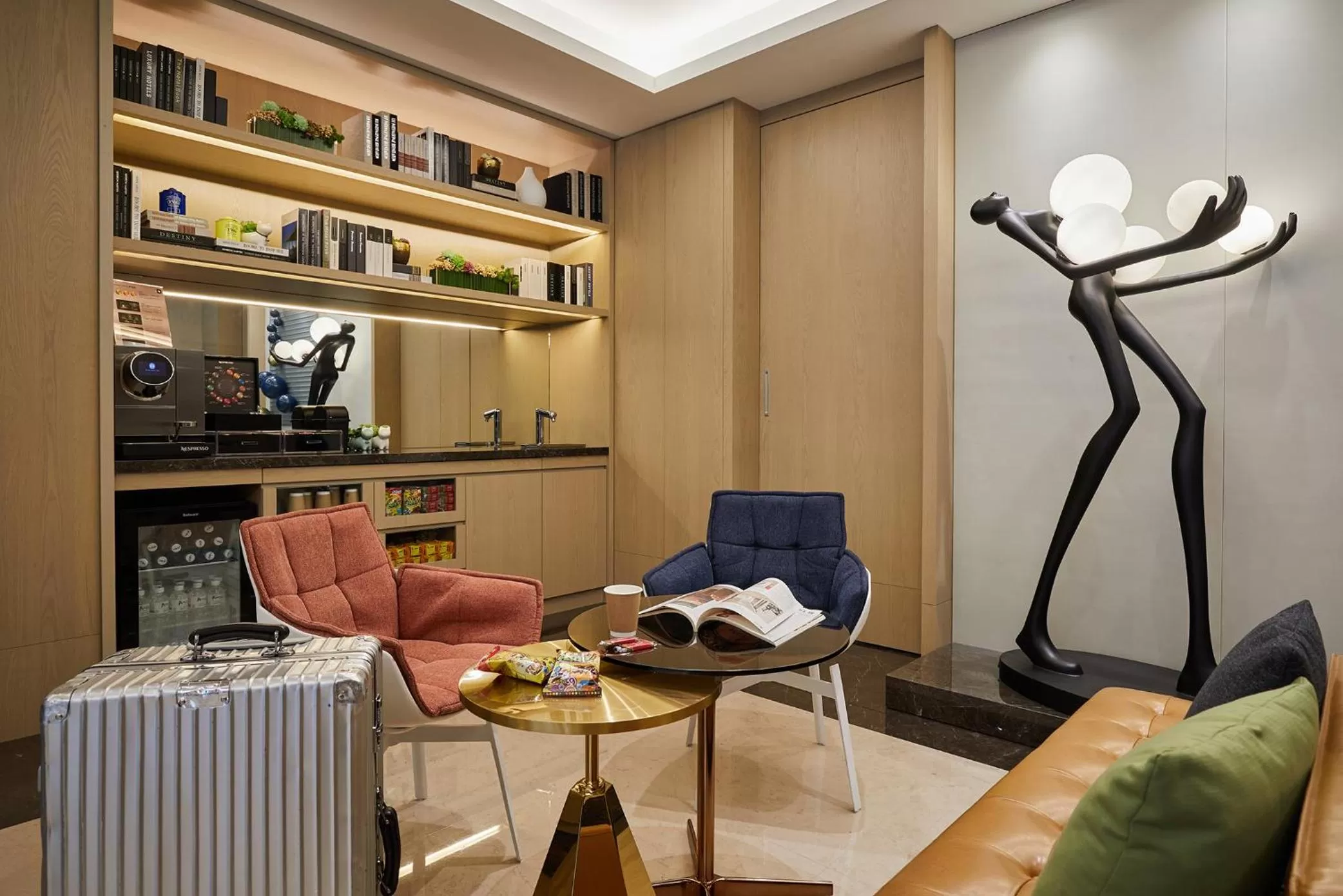 Communal lounge/ TV room in K Hotels Taipei Linsen