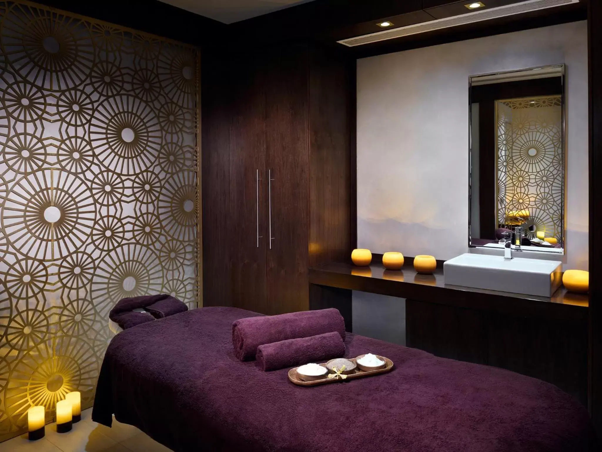 Spa and wellness centre/facilities, Bed in Voco - Riyadh by IHG Spa and wellness centre/facilities, Bed in Voco - Riyadh by IHG