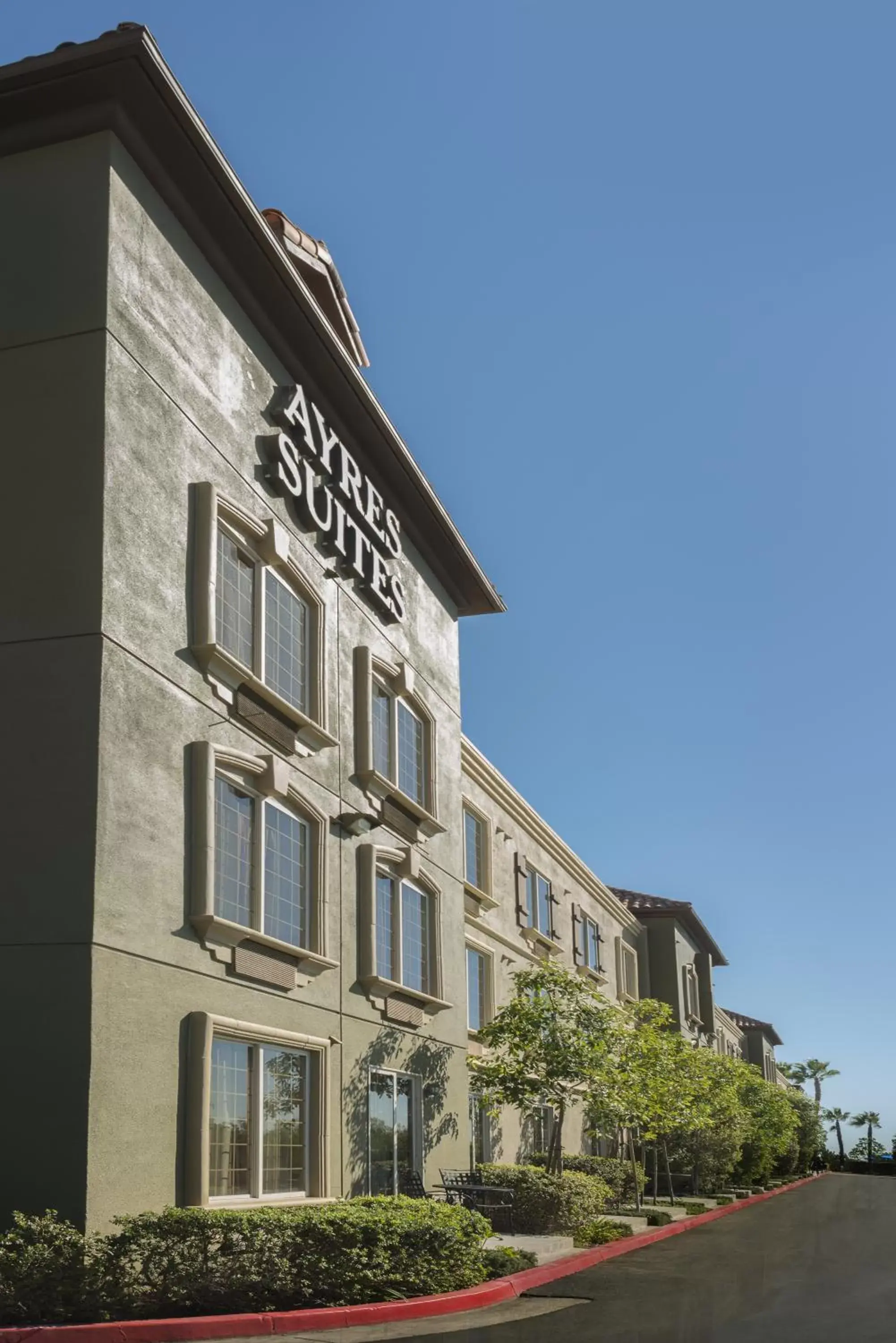 Facade/entrance, Property Building in Ayres Suites Mission Viejo