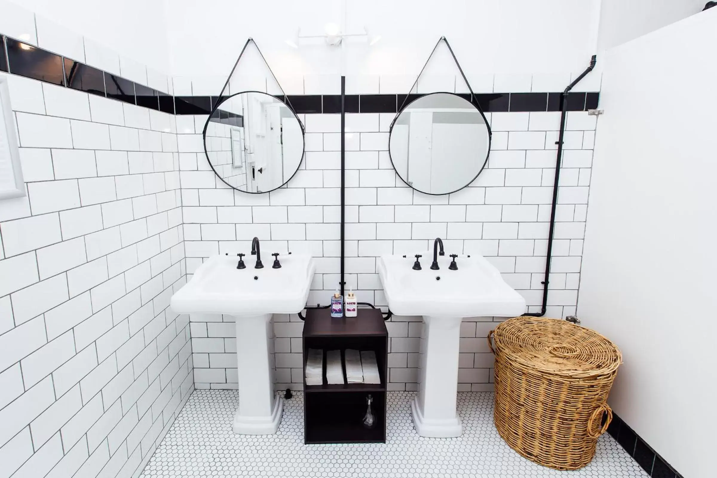 Bathroom, Floor Plan in Bundanoon Hotel