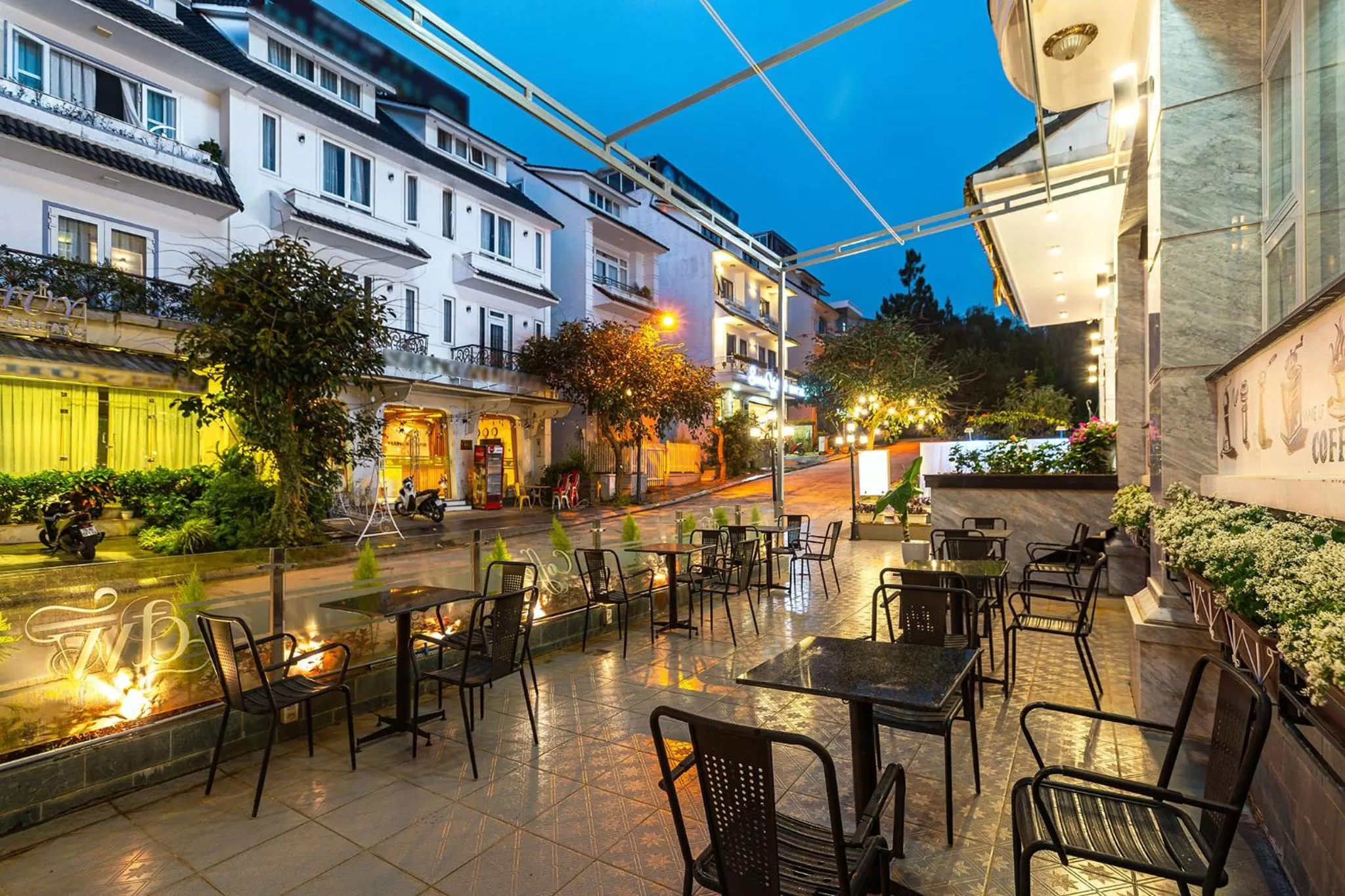 Patio in Dalat Wind Hotel