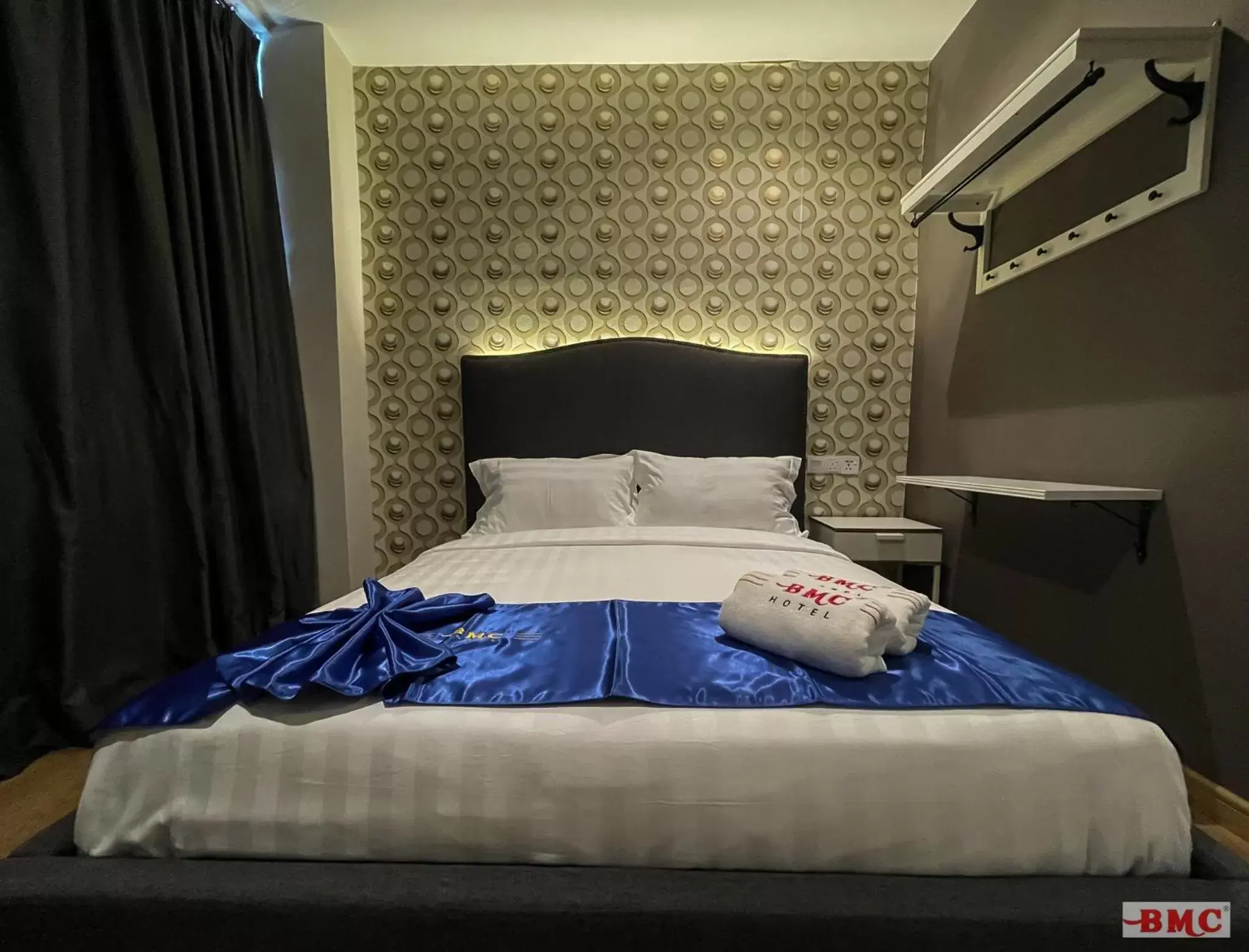 Bed in BMC Hotel