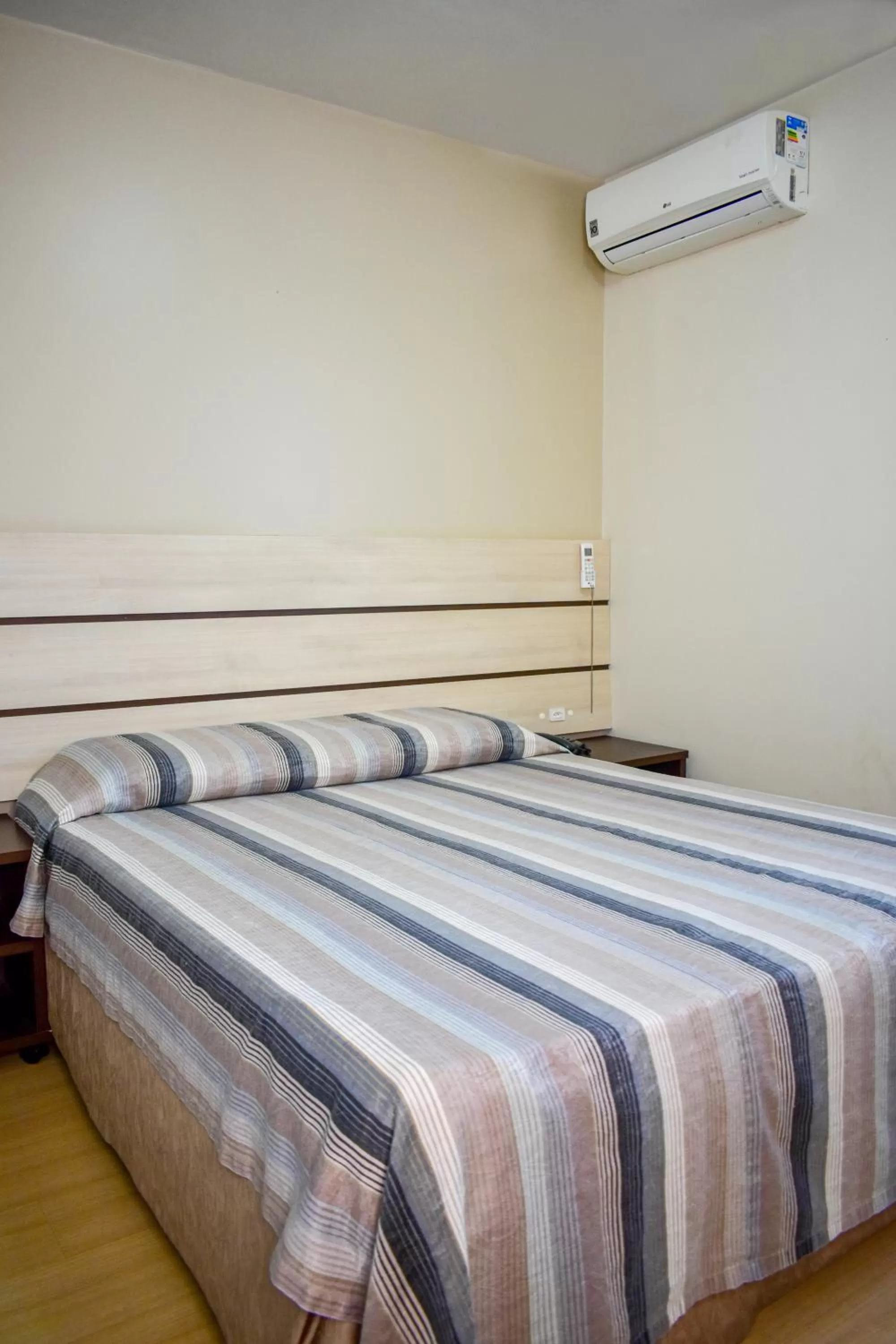 Bed in Barigui Park Hotel