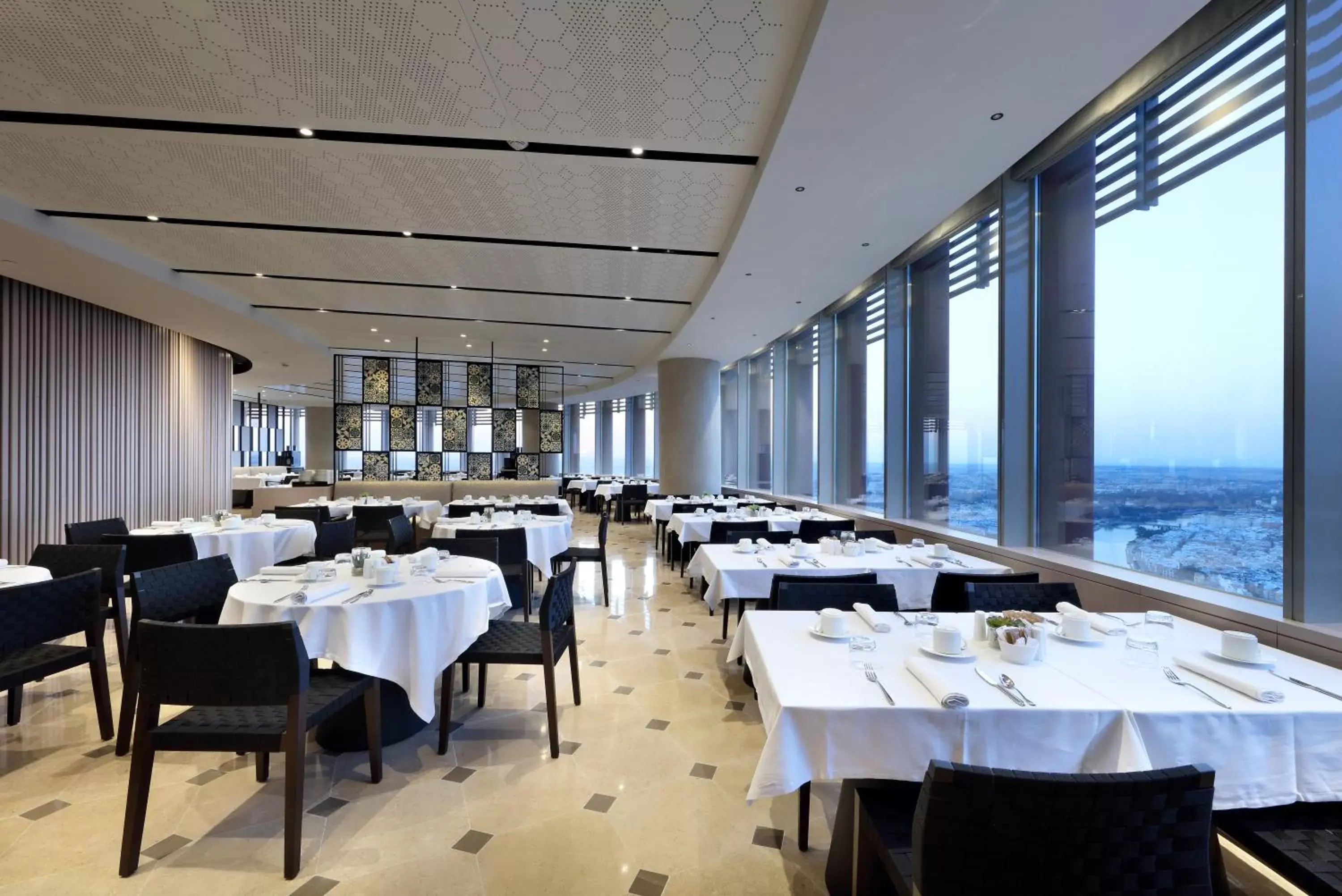 Restaurant/Places to Eat in Eurostars Torre Sevilla