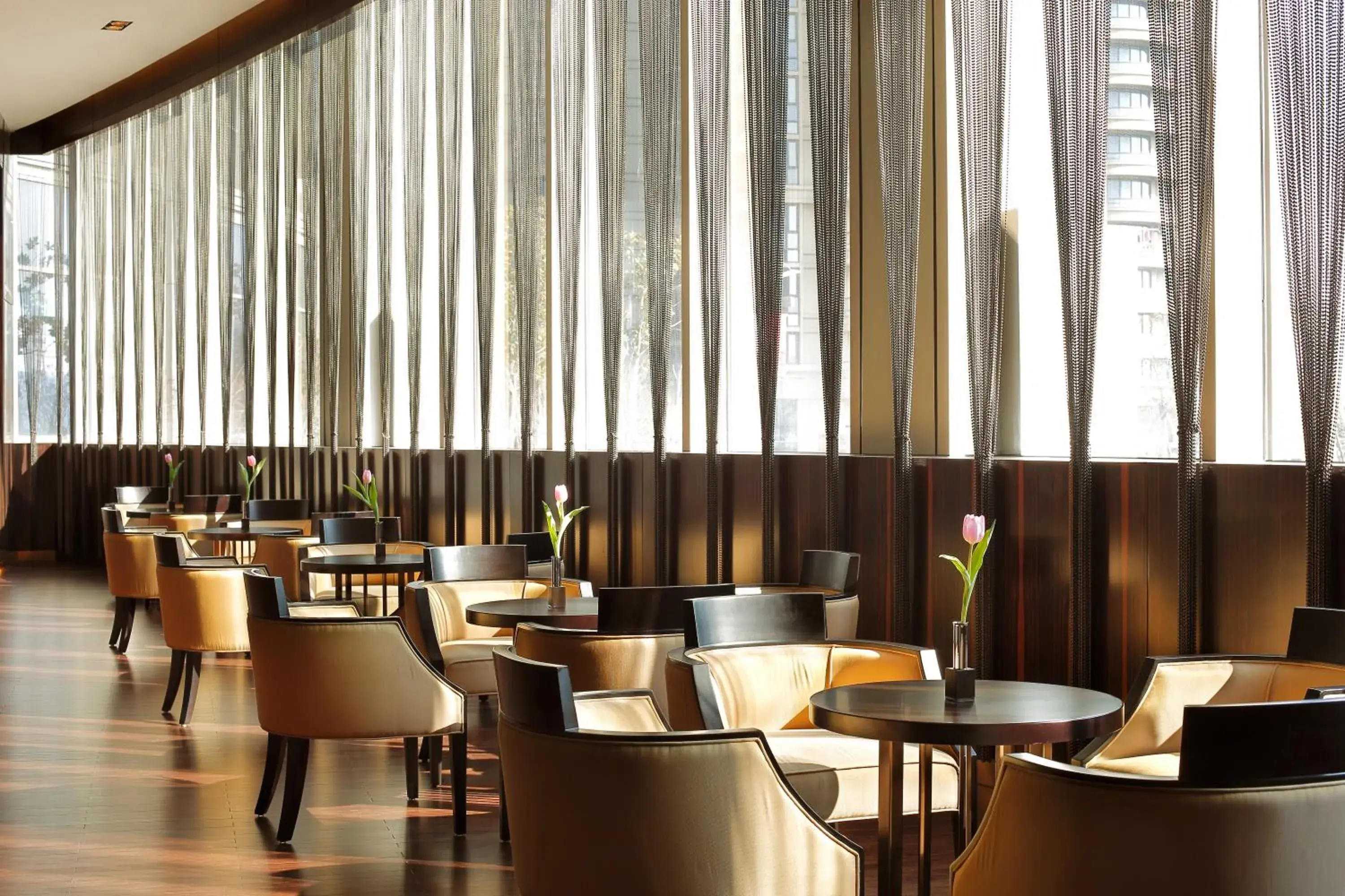 Lounge or bar, Restaurant/Places to Eat in InterContinental Ningbo, an IHG Hotel
