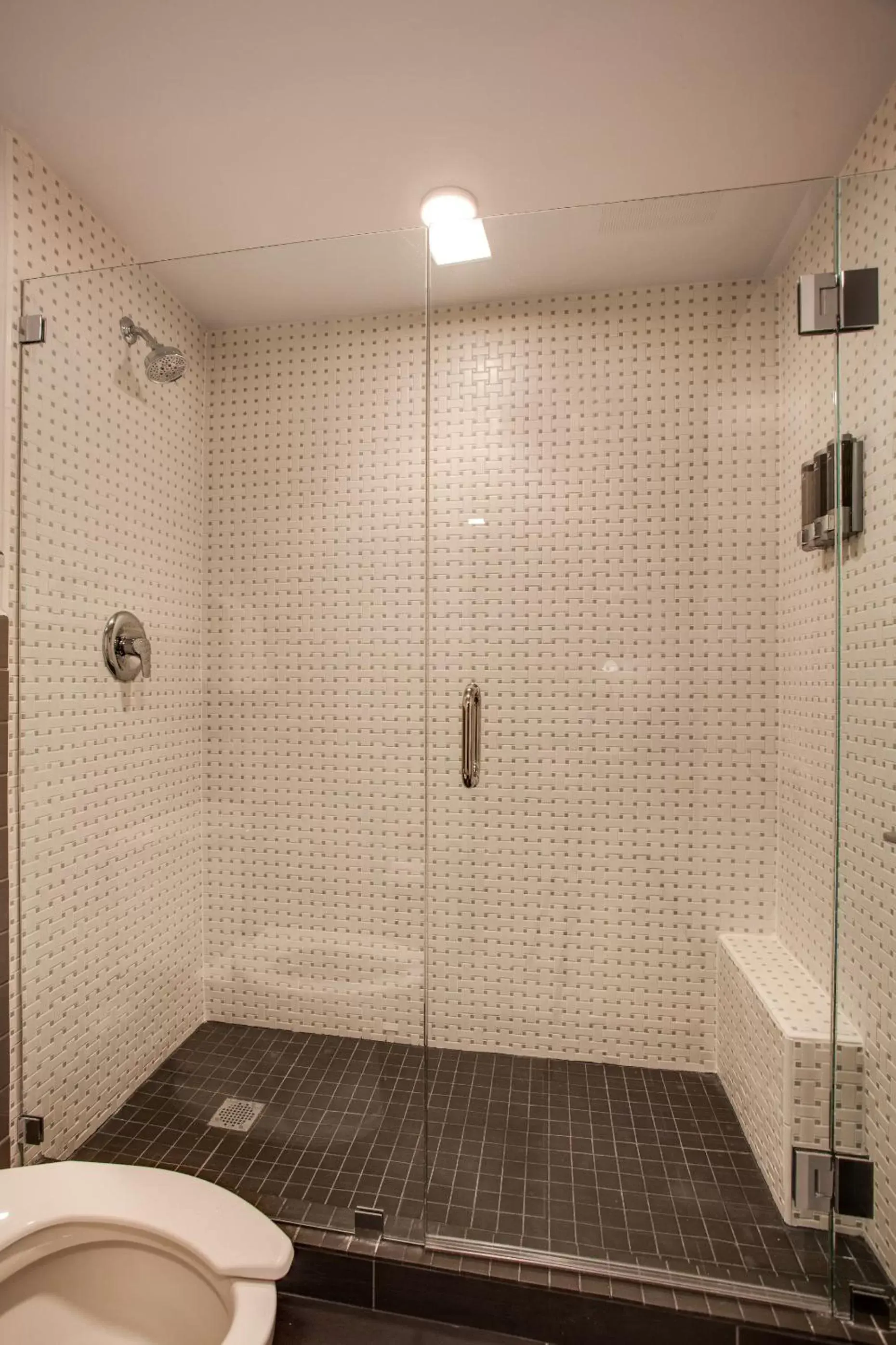 Shower, Bathroom in El Vado Motel