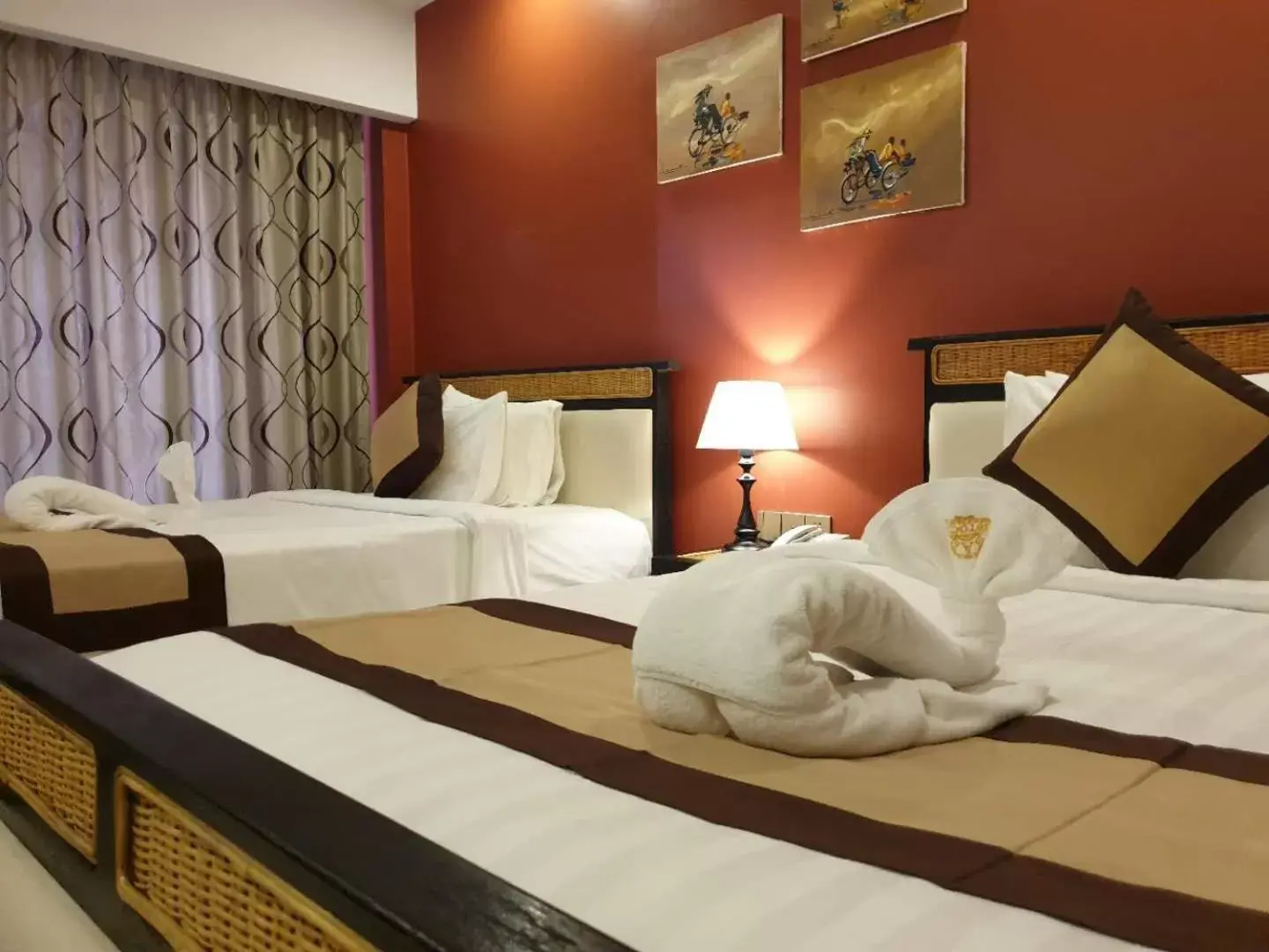 Bed in Aristocrat Residence & Hotel