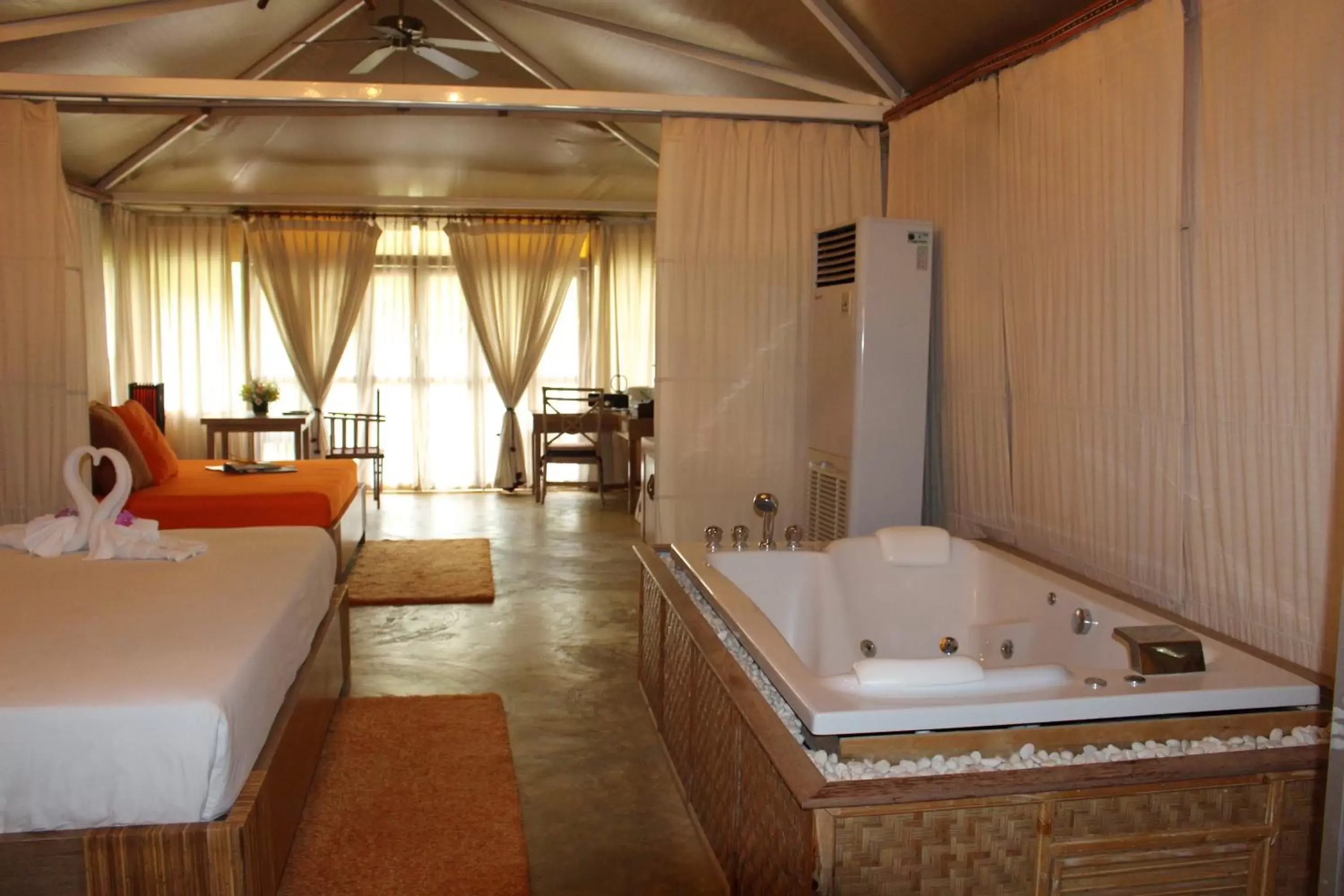 Photo of the whole room in Pai Vimaan Resort