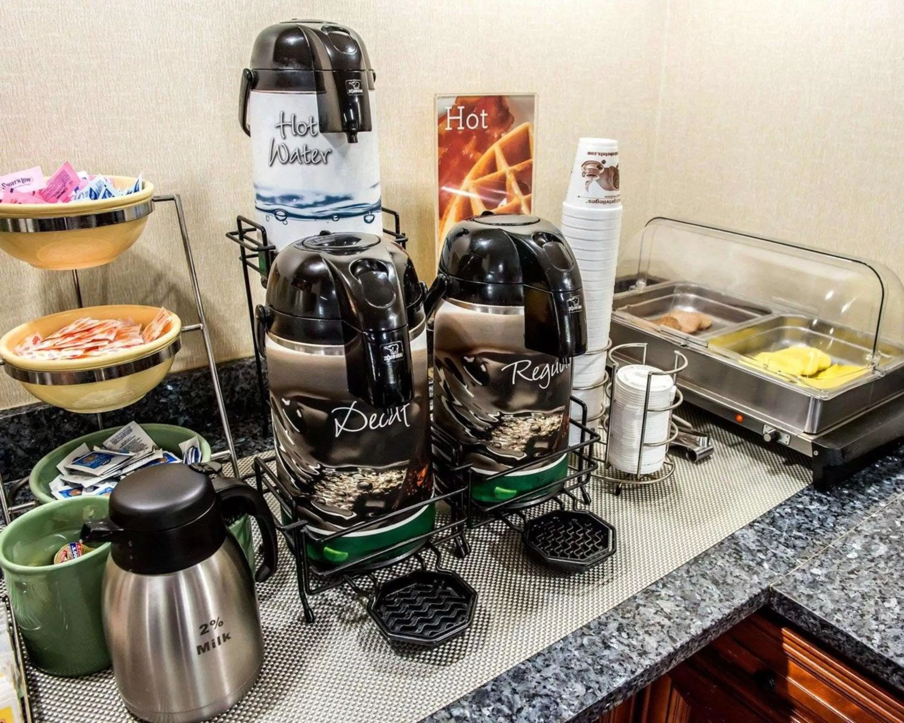 Restaurant/places to eat in Quality Inn & Suites Gibsonia - Pittsburgh North