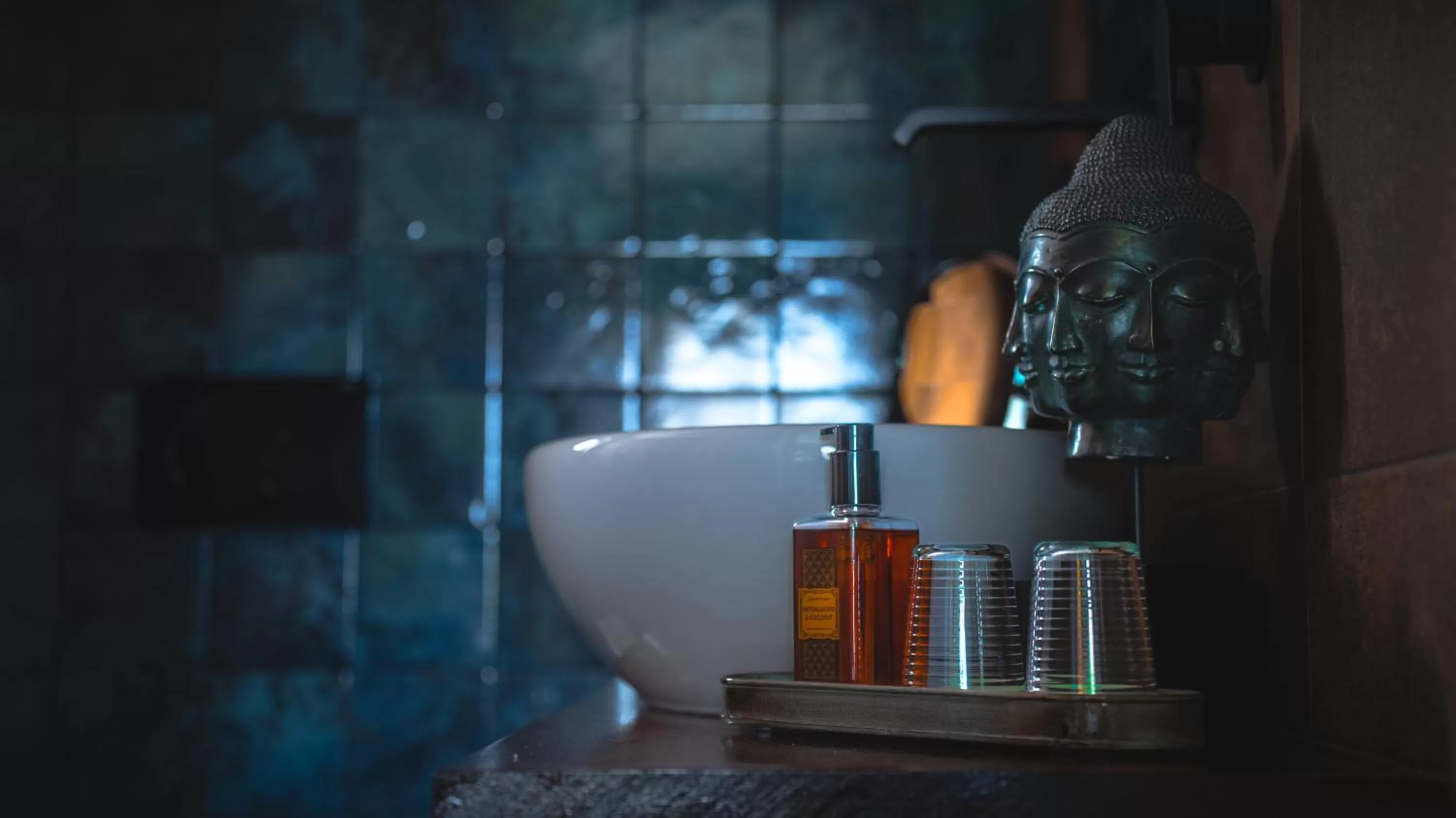 Bathroom in Palm View Guesthouse, adults only