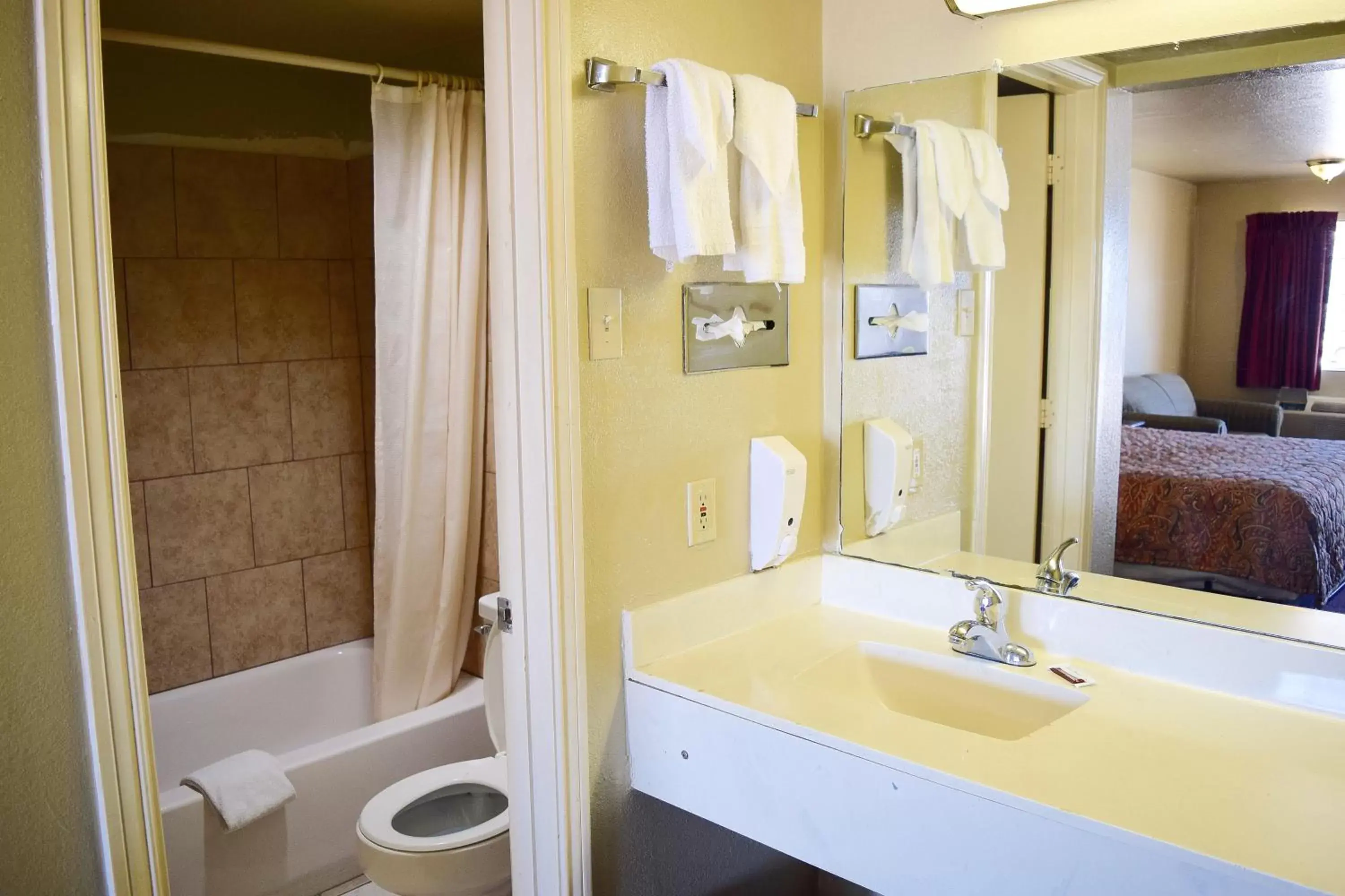 Bathroom in Countryside Inn