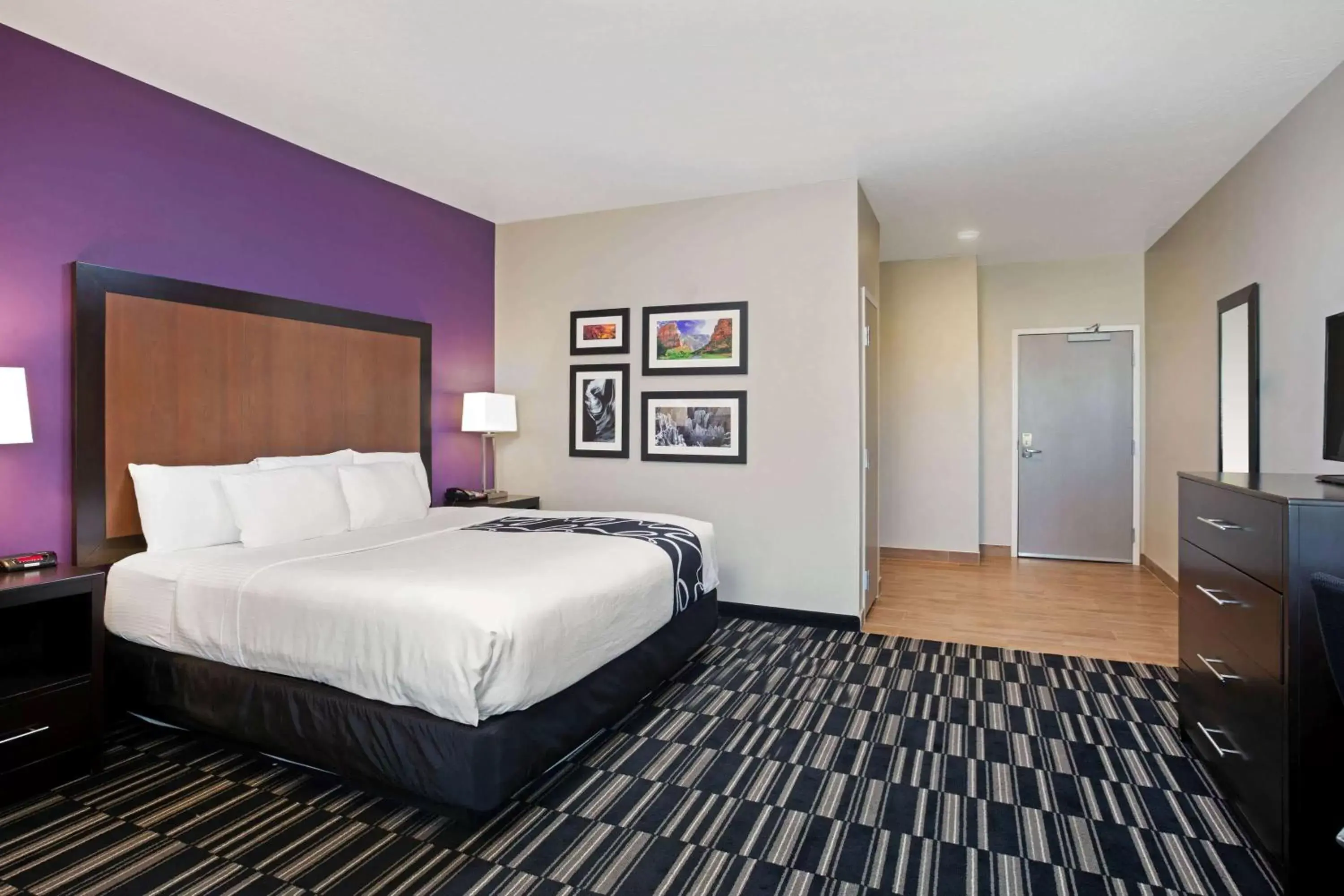 Bed in La Quinta by Wyndham Cedar City Bed in La Quinta by Wyndham Cedar City