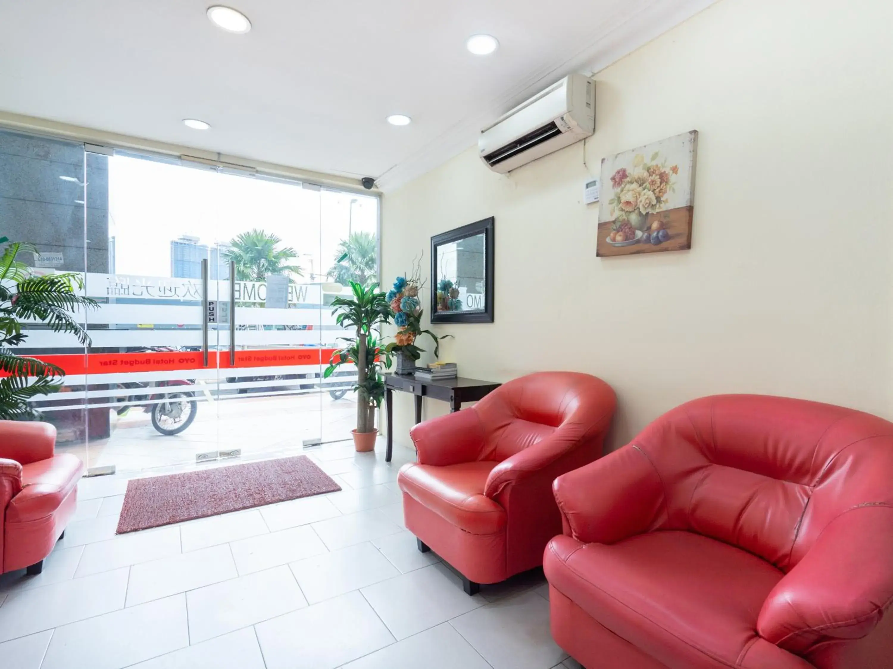 Lobby or reception in OYO 89717 Budget Star Hotel