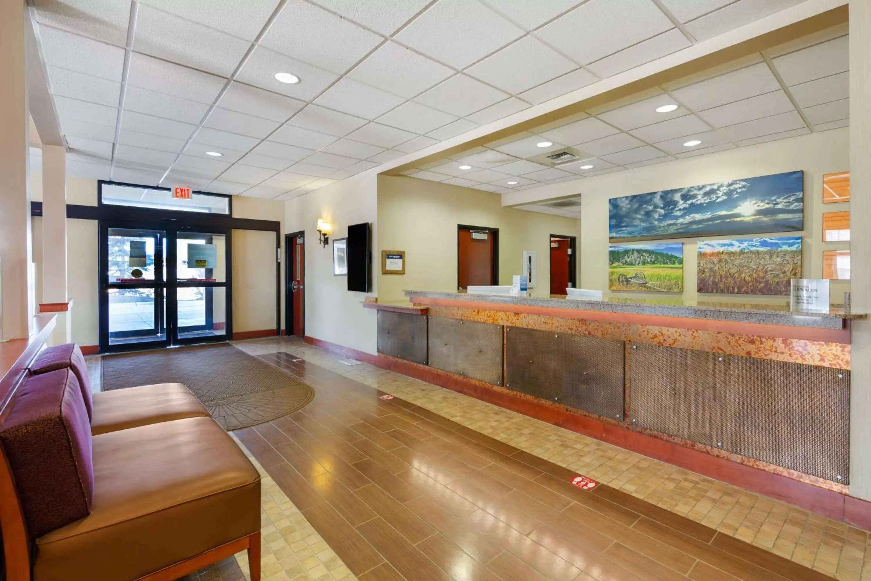 Lobby or reception, Lobby/Reception in Best Western Golden Prairie Inn and Suites