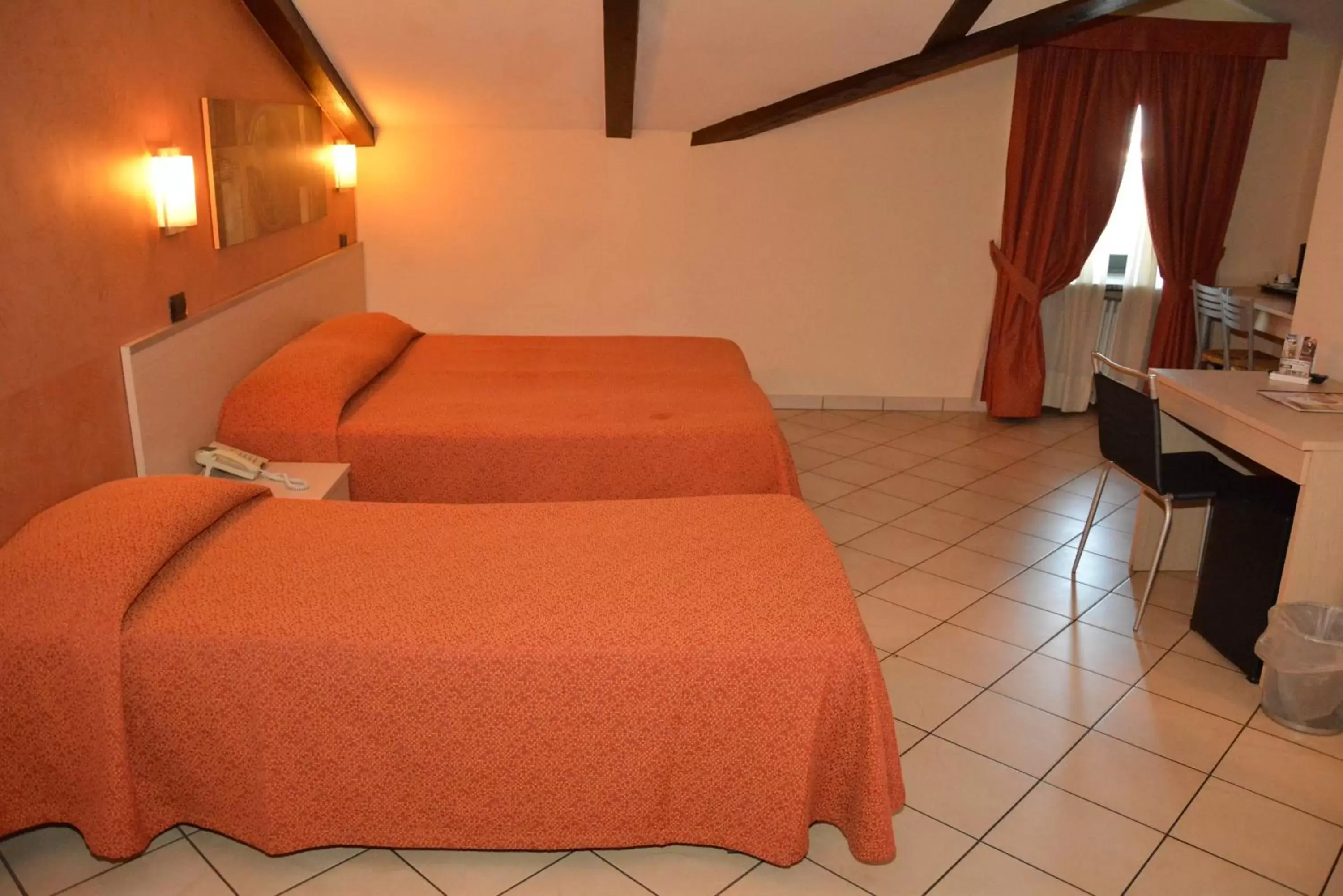 Triple Room in Hotel Villa Glicini