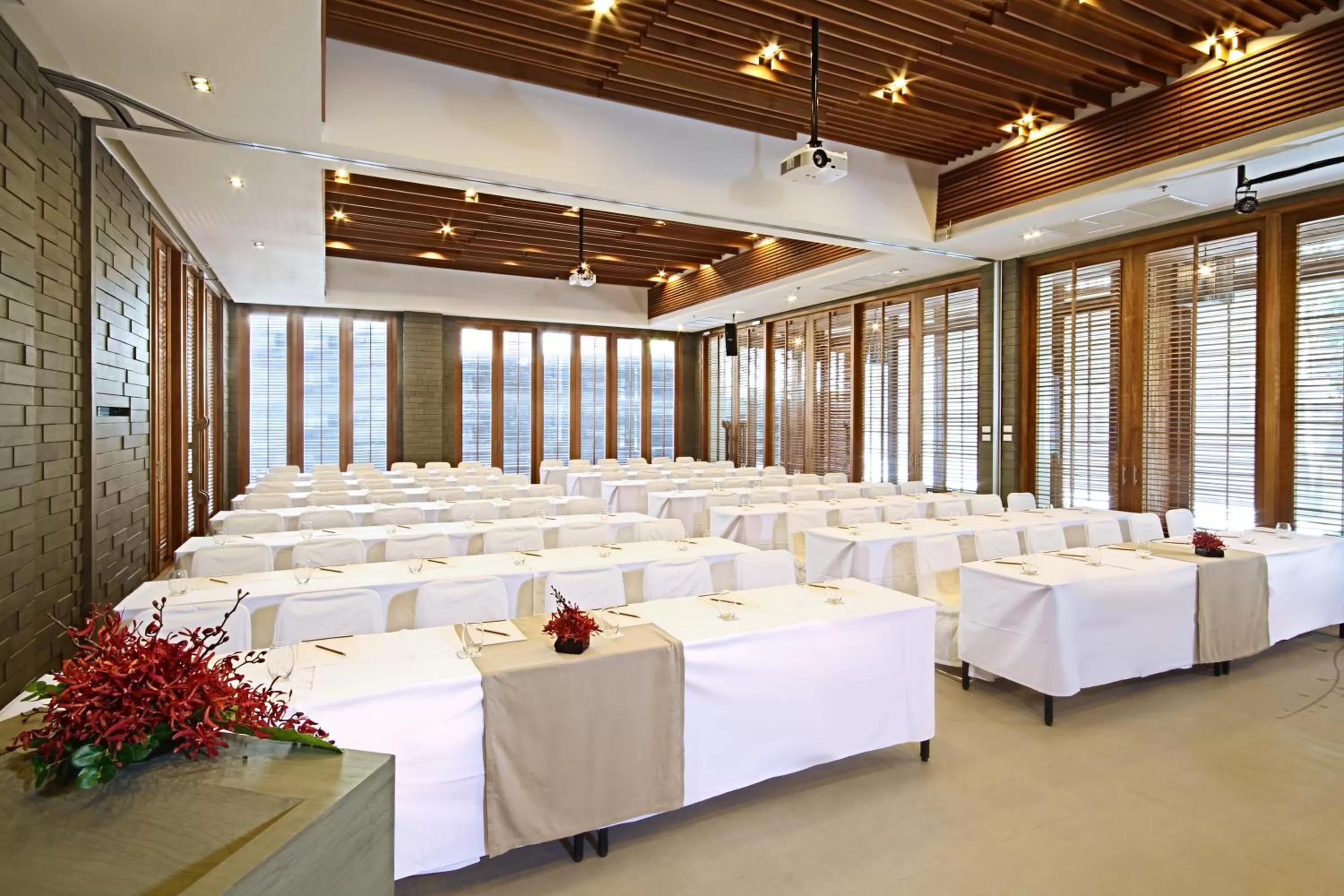 Business facilities in Cape Nidhra Hotel