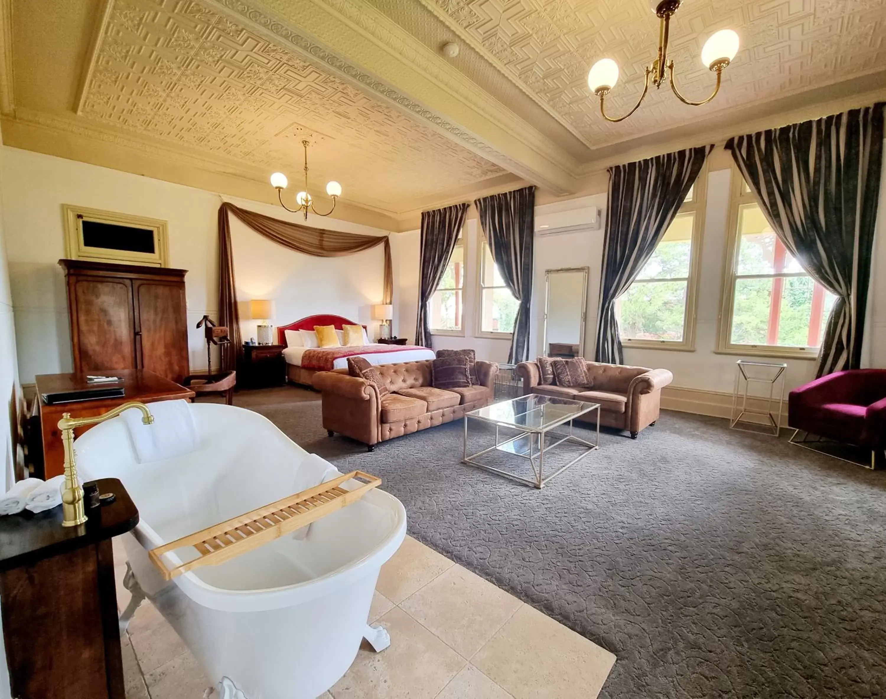 Bath in Abbey Boutique Hotel Adults only