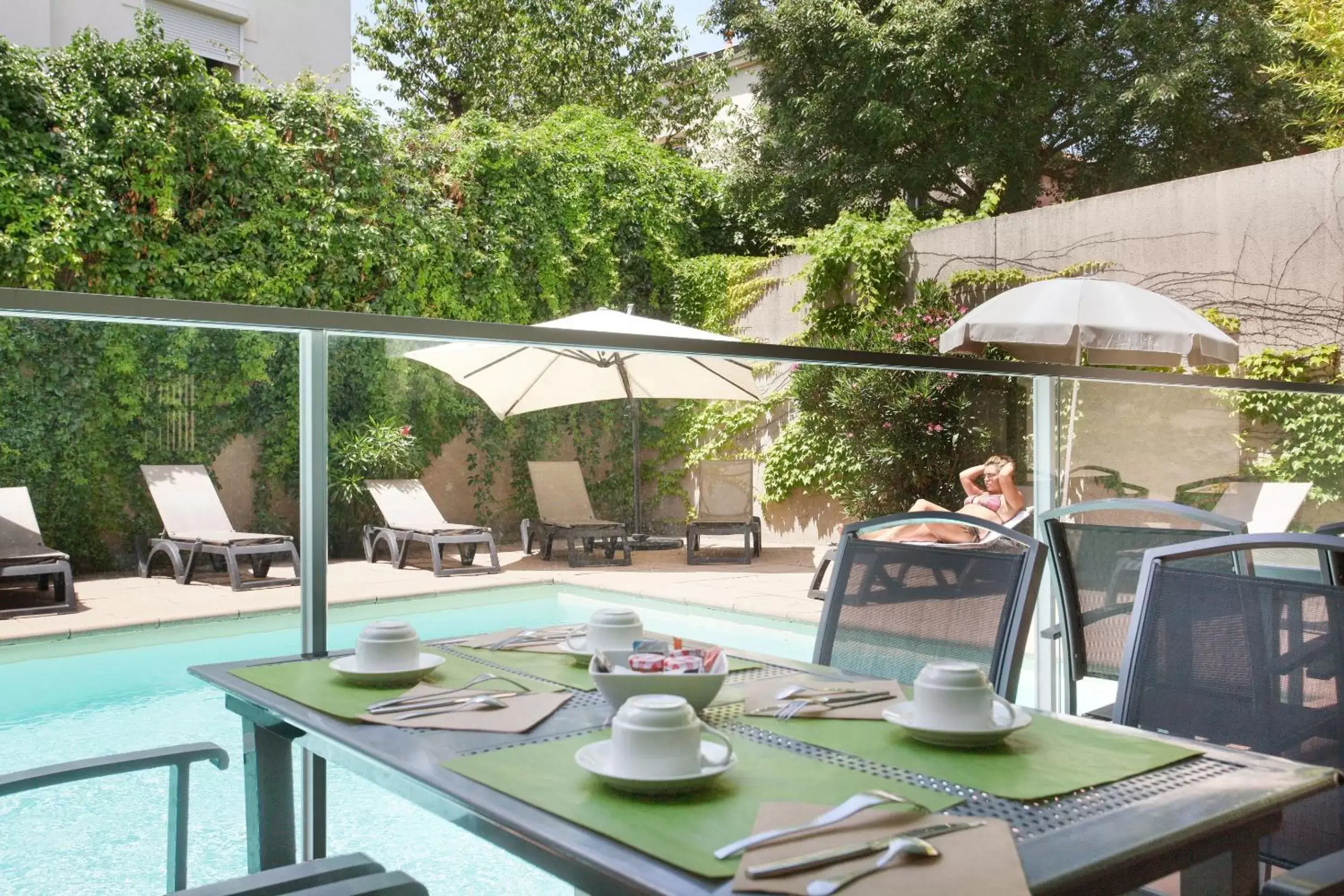 Balcony/Terrace, Swimming Pool in Odalys City Aix en Provence Les Floridianes