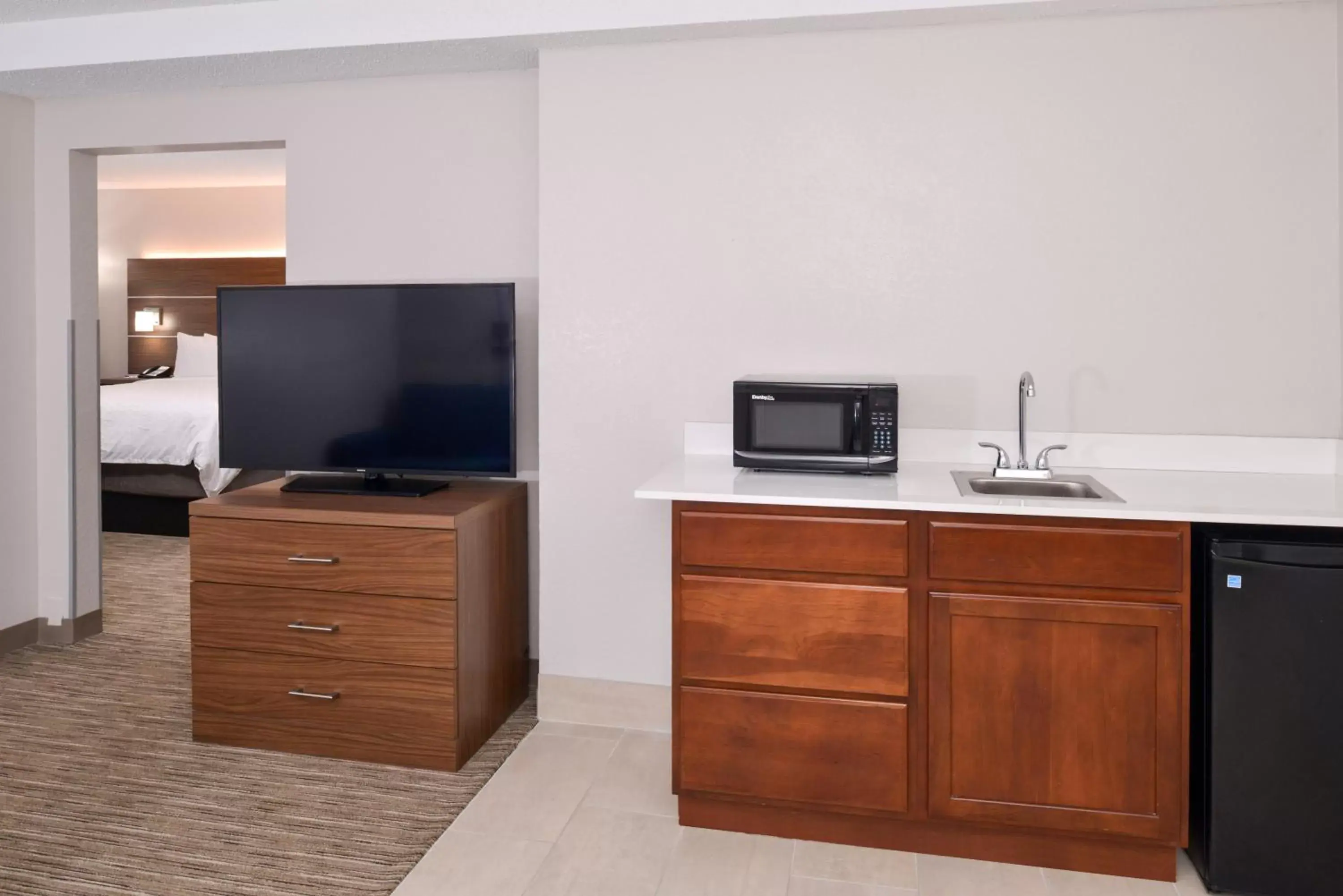 Photo of the whole room, TV/Entertainment Center in Holiday Inn Express Towson- Baltimore North, an IHG Hotel