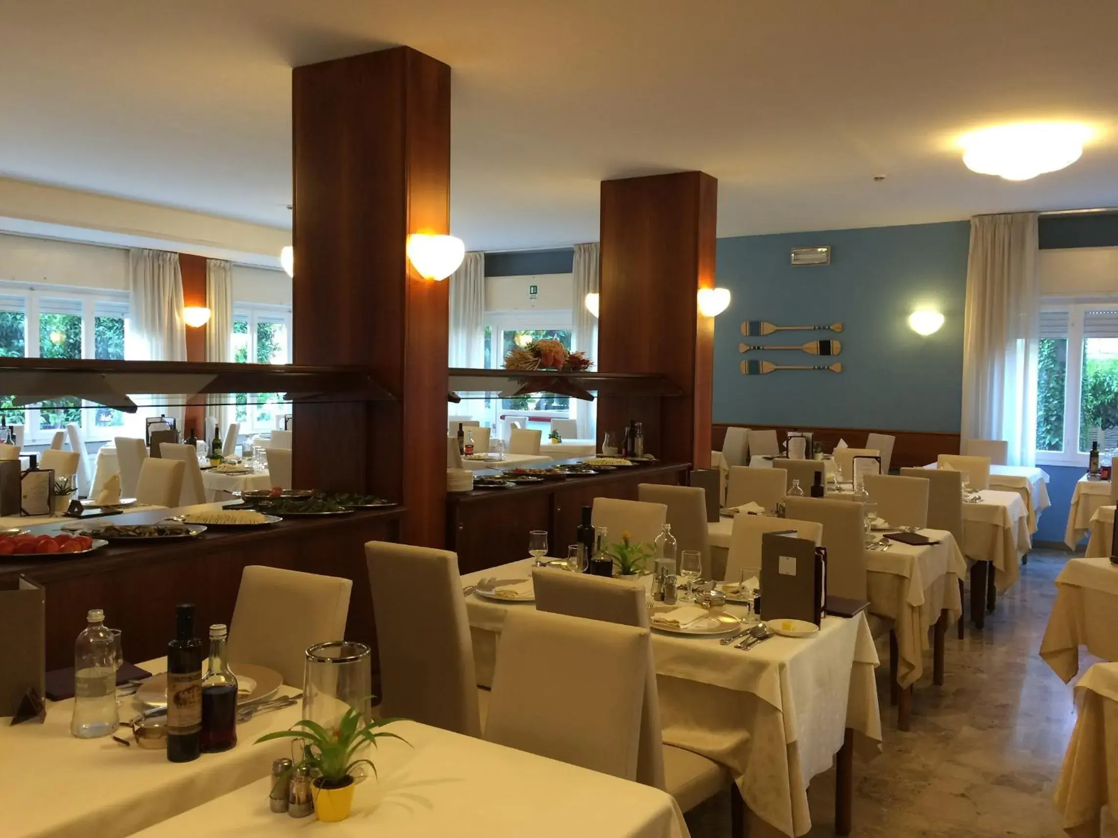Restaurant/Places to Eat in Hotel Corallo