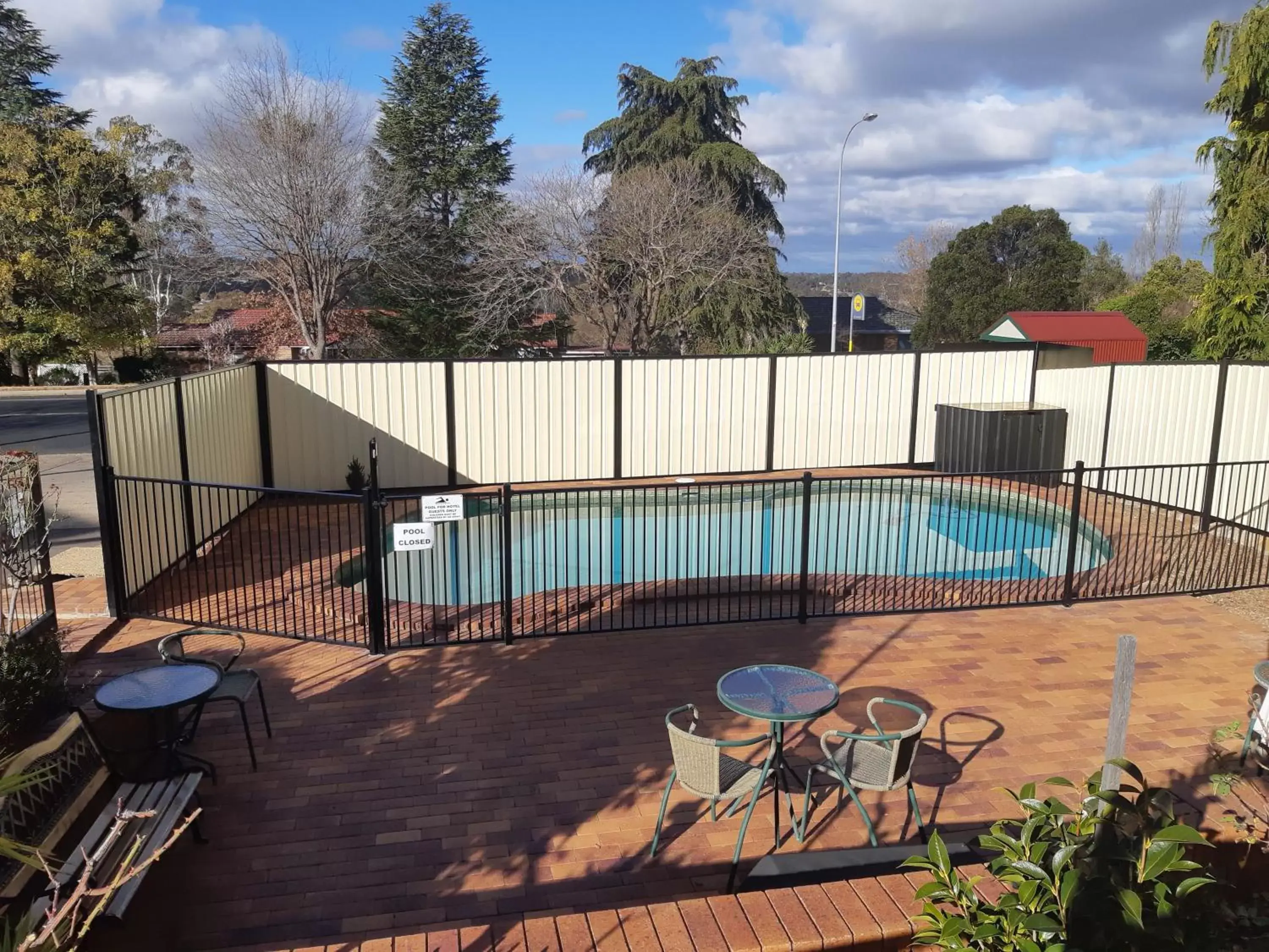 Swimming pool, Pool View in Hideaway Motor Inn