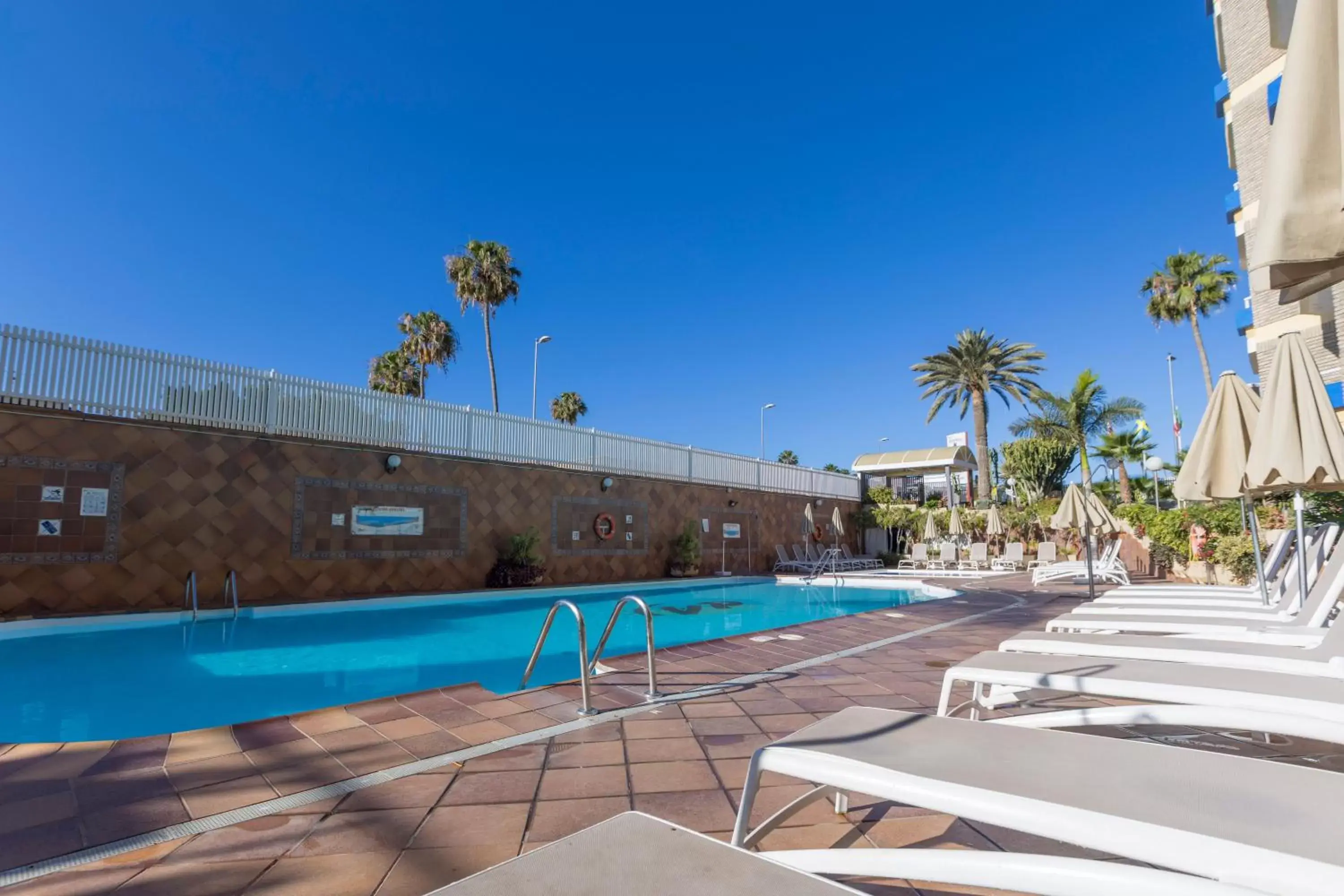 Swimming Pool in Hotel LIVVO Veril Playa