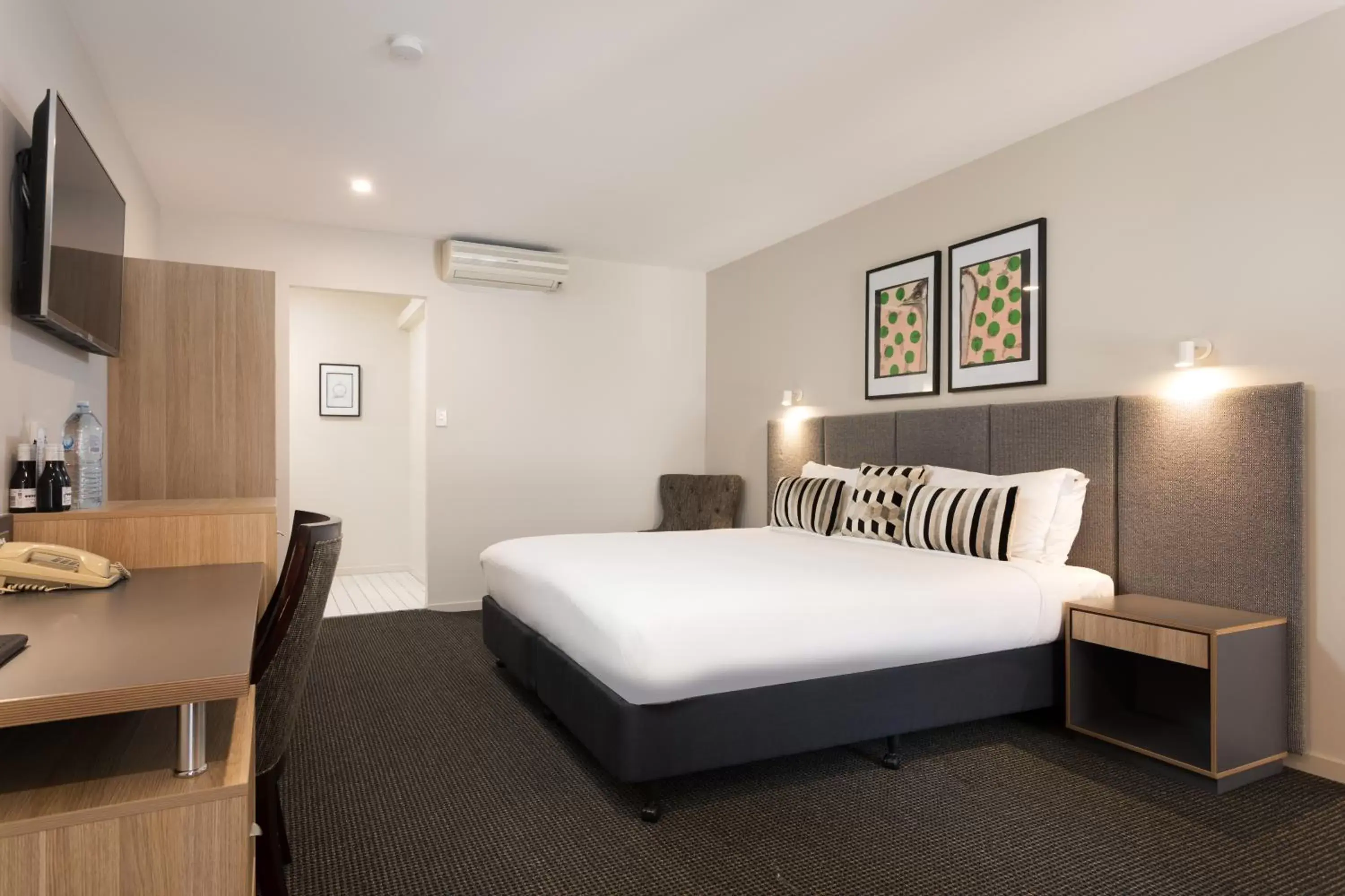 Bed in Brisbane International Virginia