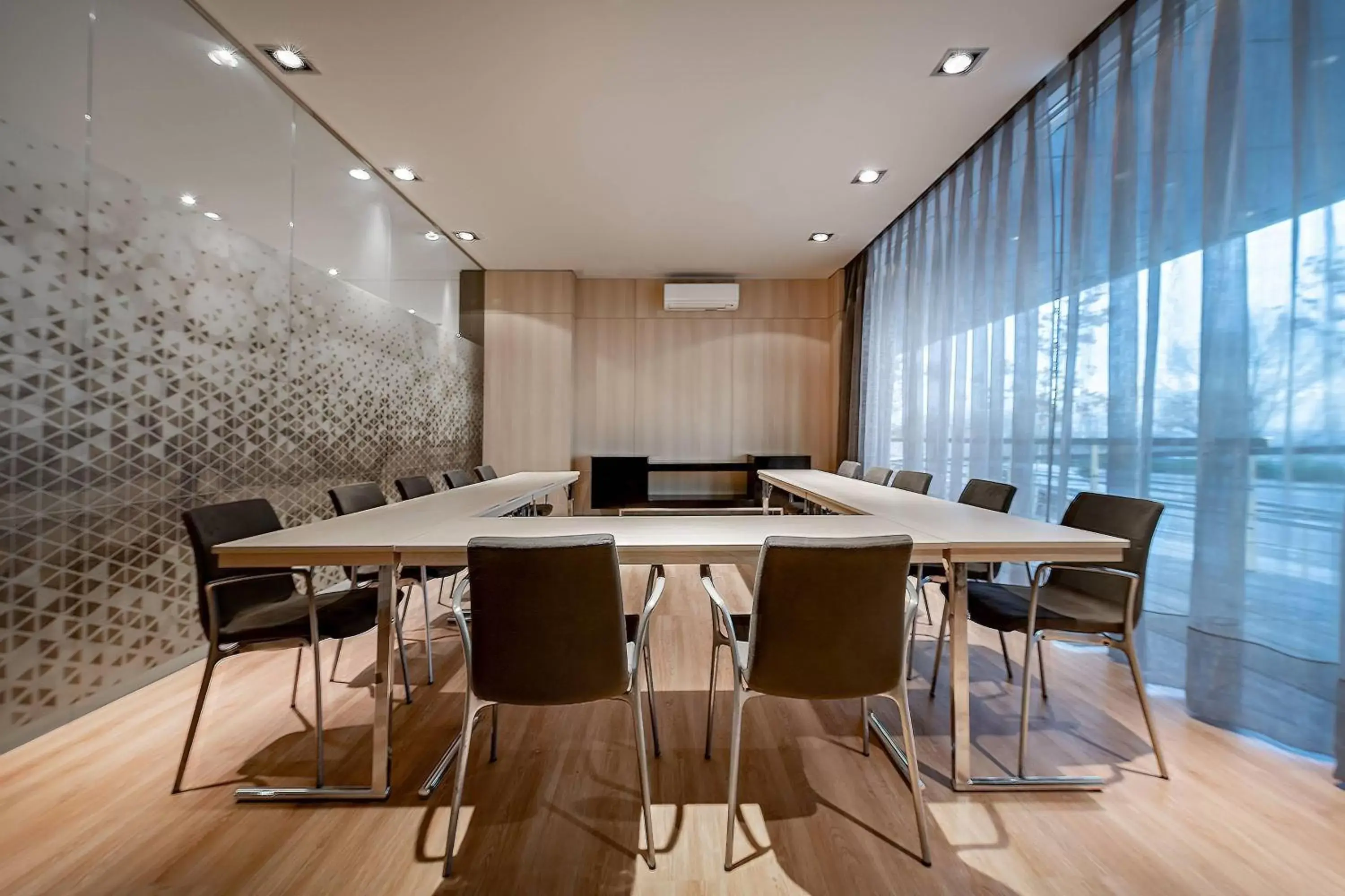 Meeting/conference room in AC Hotel San Sebastián de los Reyes by Marriott