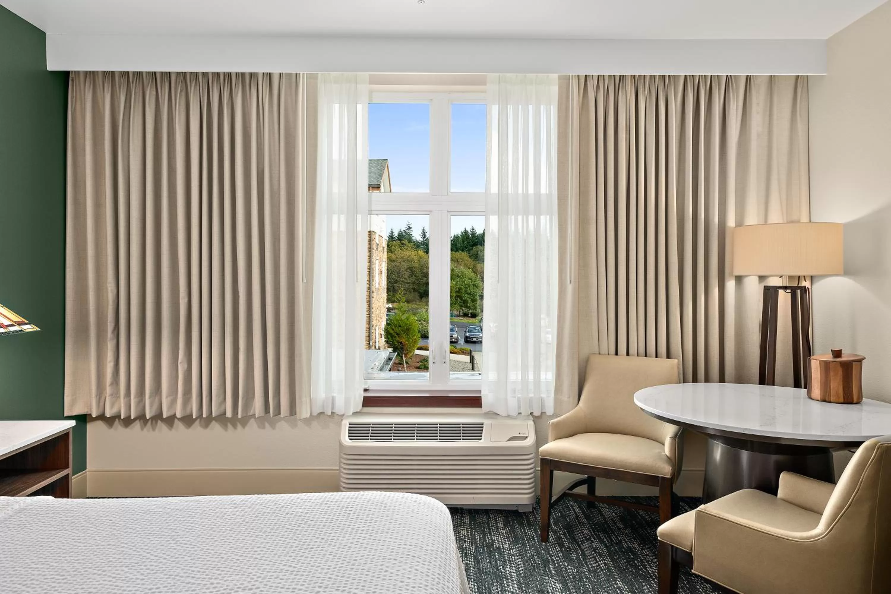 Bedroom, Bed in Lucky Eagle Casino & Hotel (Washington)