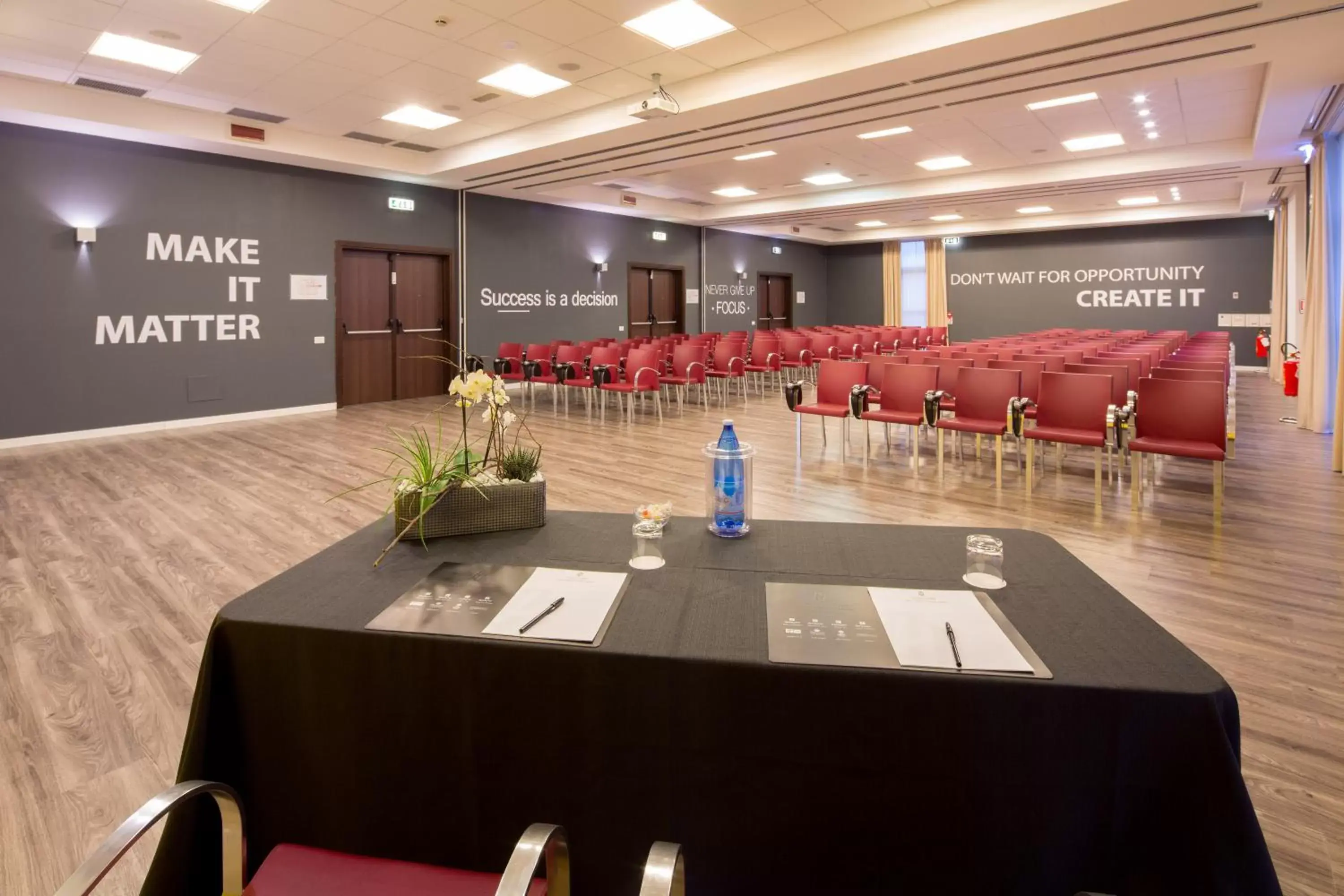 Meeting/conference room, Business Area/Conference Room in Holiday Inn Bologna - Fiera, an IHG Hotel