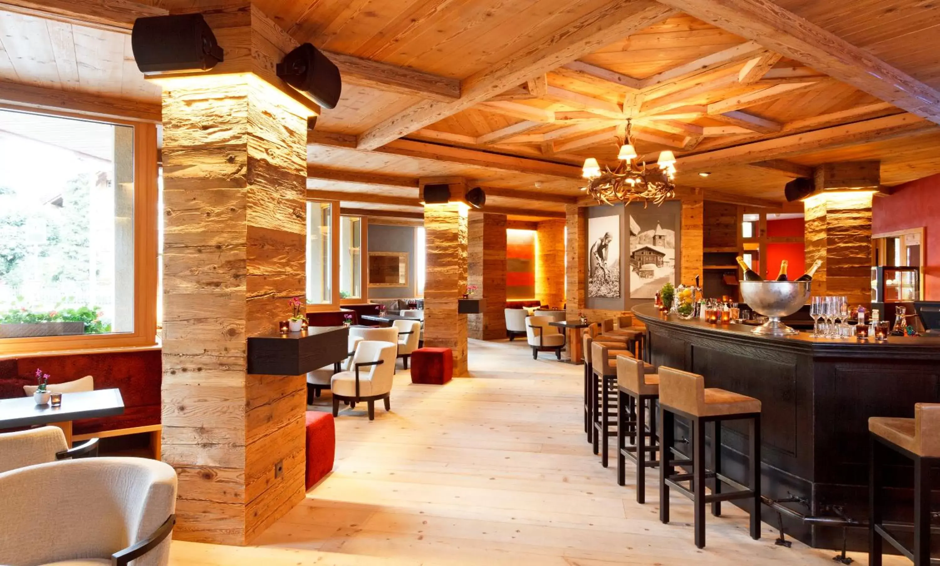 Restaurant/places to eat, Lounge/Bar in Hotel Piz Buin Klosters